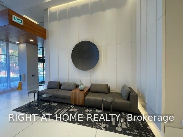 181 Bedford Road 1510, Toronto, ON M5R 0C2 photo 3