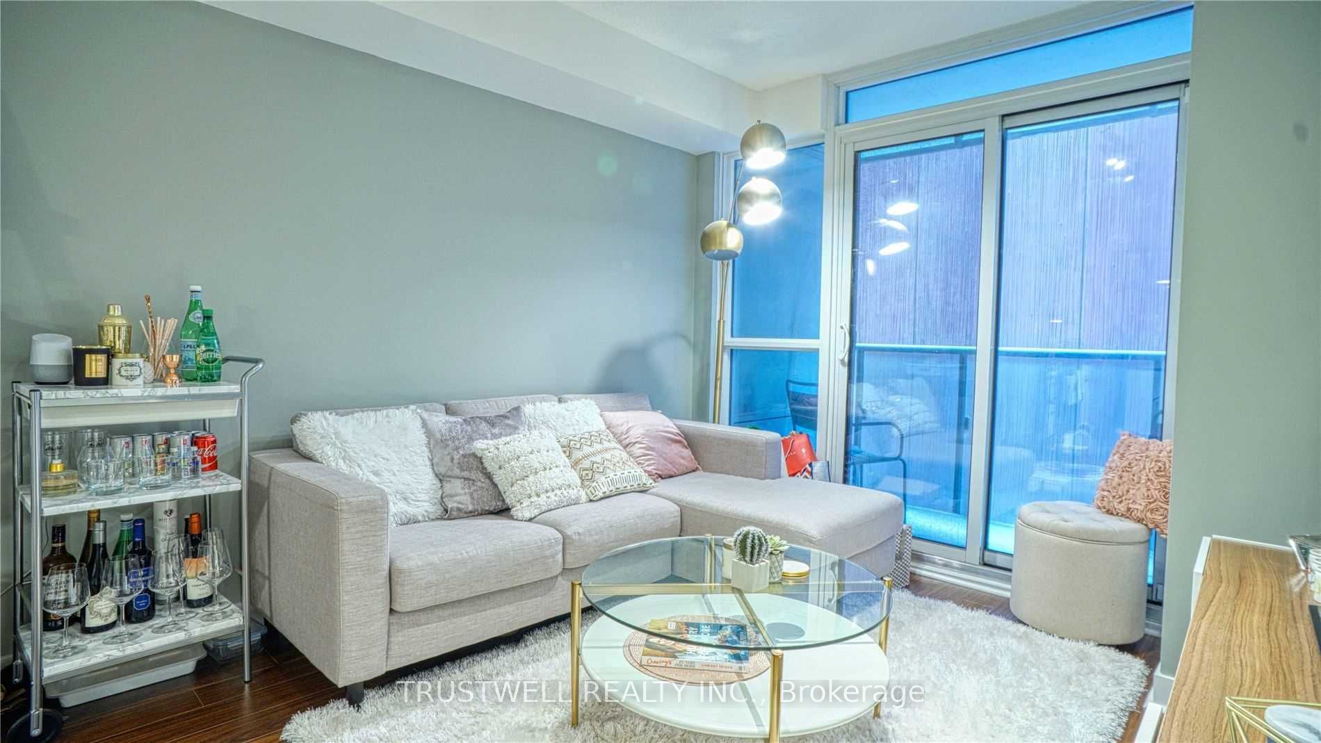 295 Adelaide Street W 315, Toronto, ON M5V 0L4