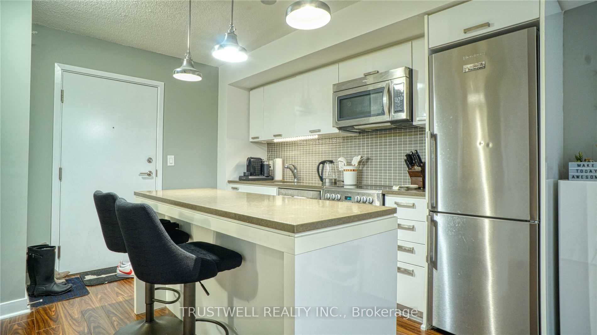 295 Adelaide Street W 315, Toronto, ON M5V 0L4 photo 5