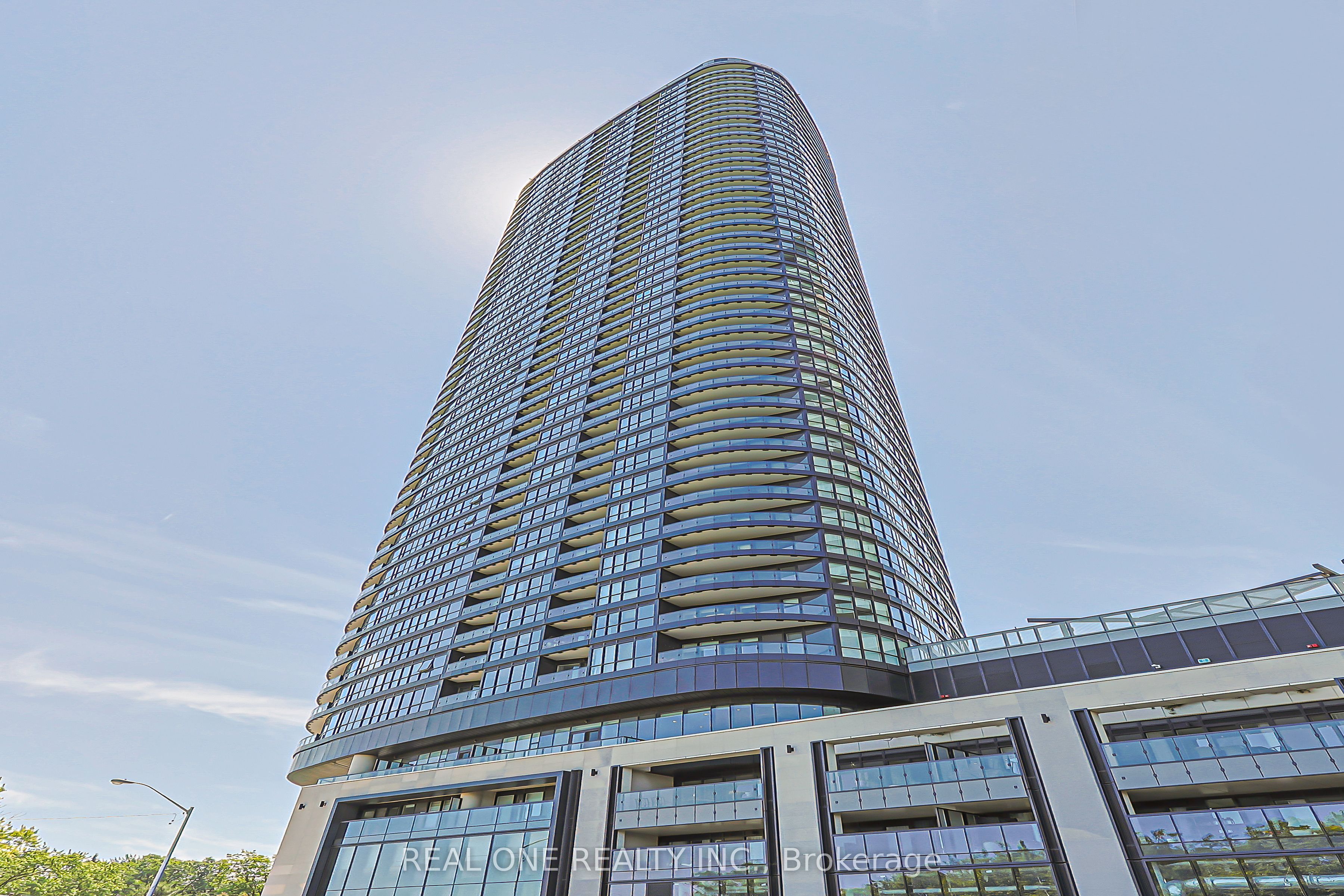 585 Bloor Street E 821, Toronto, ON M4W 0B3 photo 2