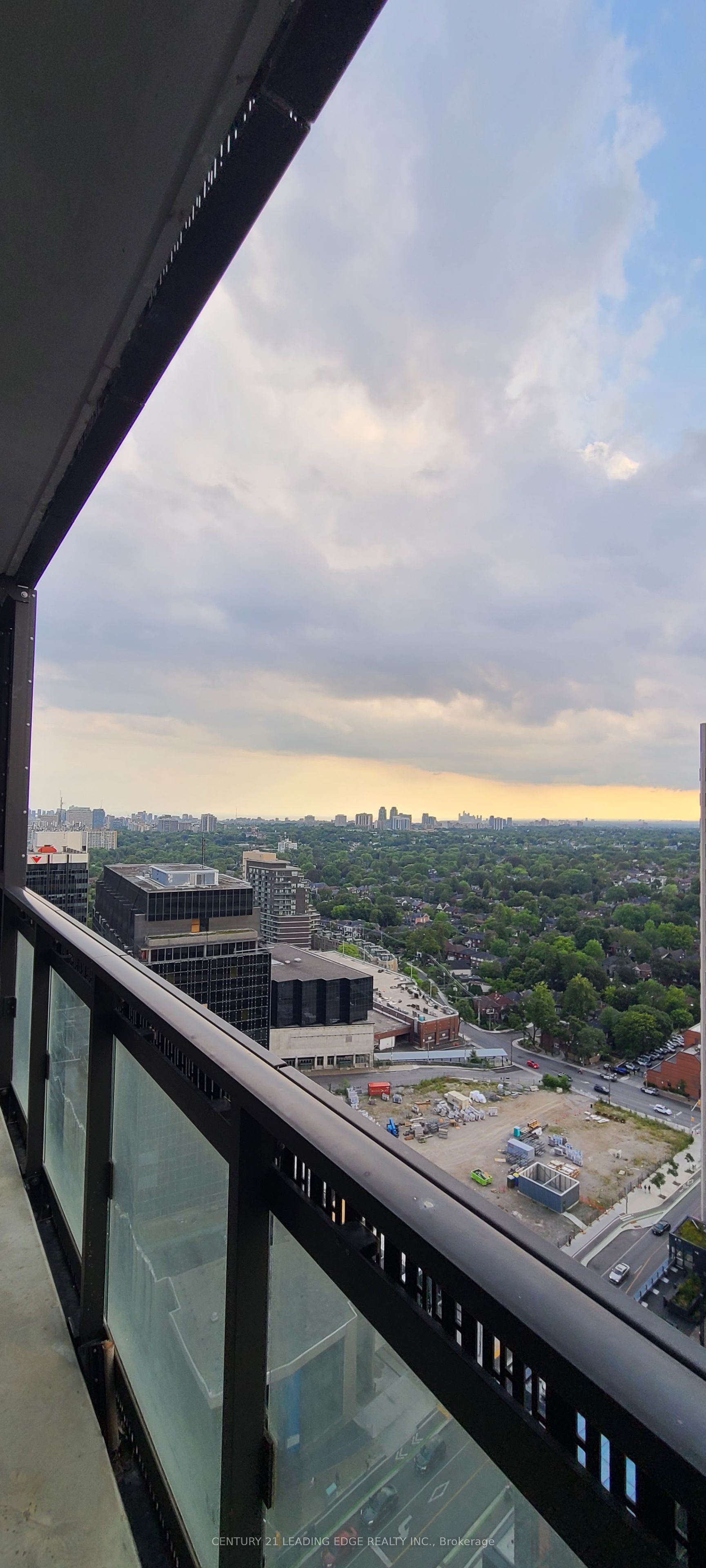 8 EGLINGTON Avenue E 2204, Toronto, ON M4P 0C1 photo 2