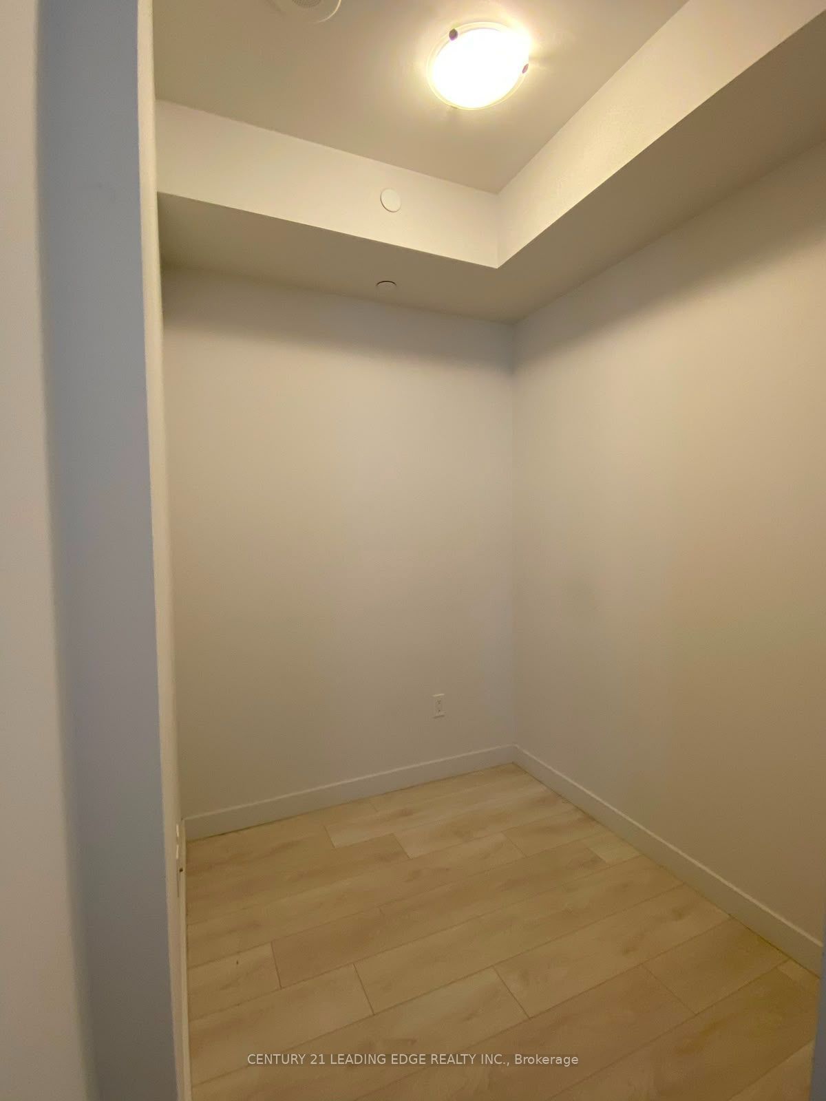 8 EGLINGTON Avenue E 2204, Toronto, ON M4P 0C1 photo 5