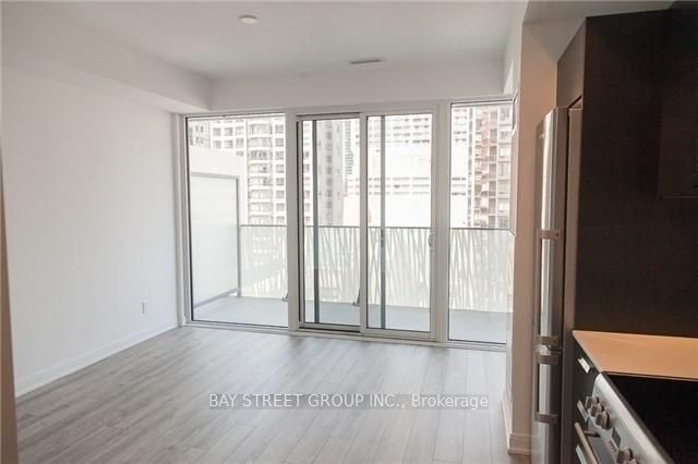 42 Charles Street E 1108, Toronto, ON M4Y 1T4 photo 5