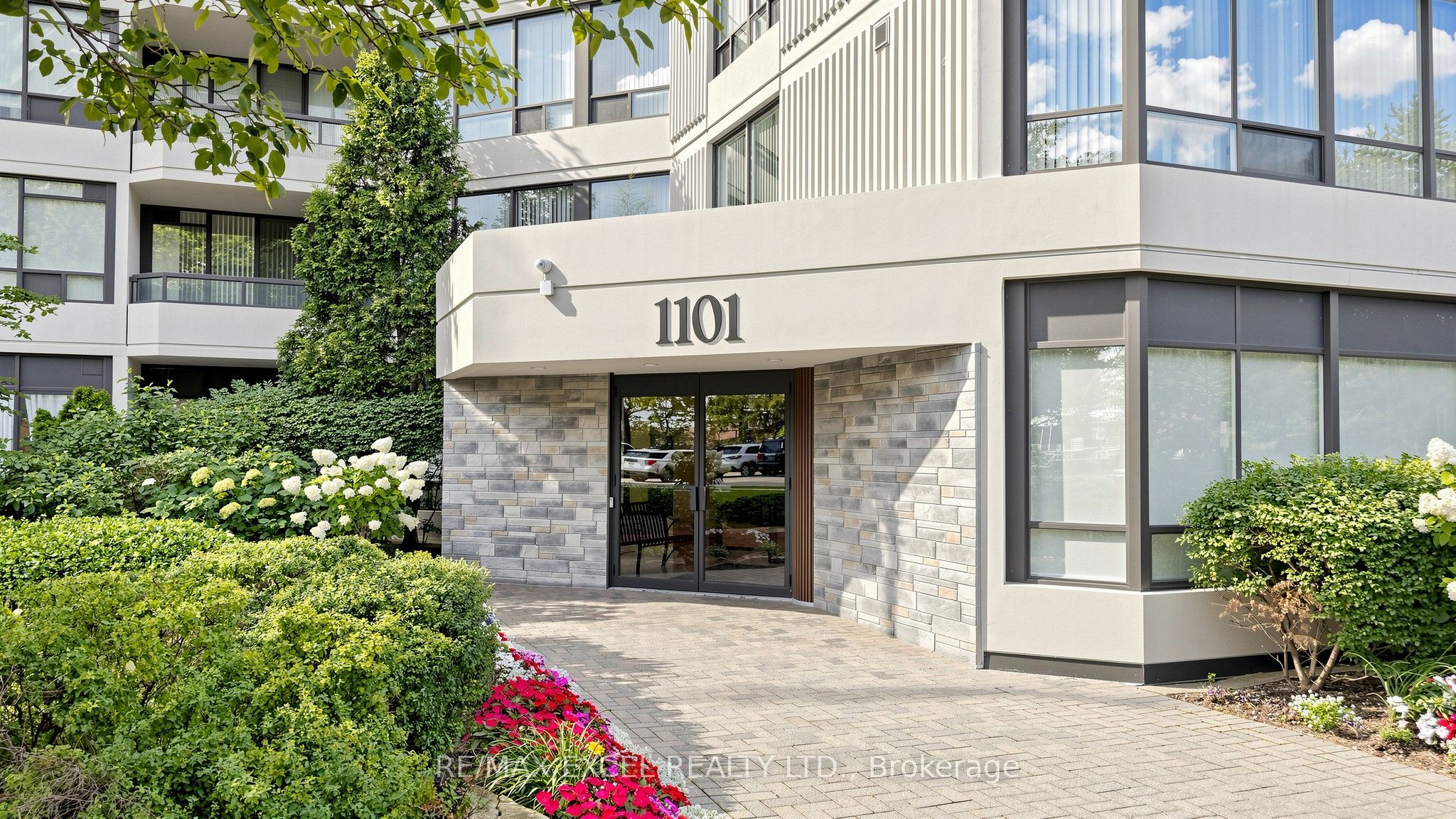 1101 Steeles Avenue W Ph103, Toronto, ON M2R 3W5 photo 3