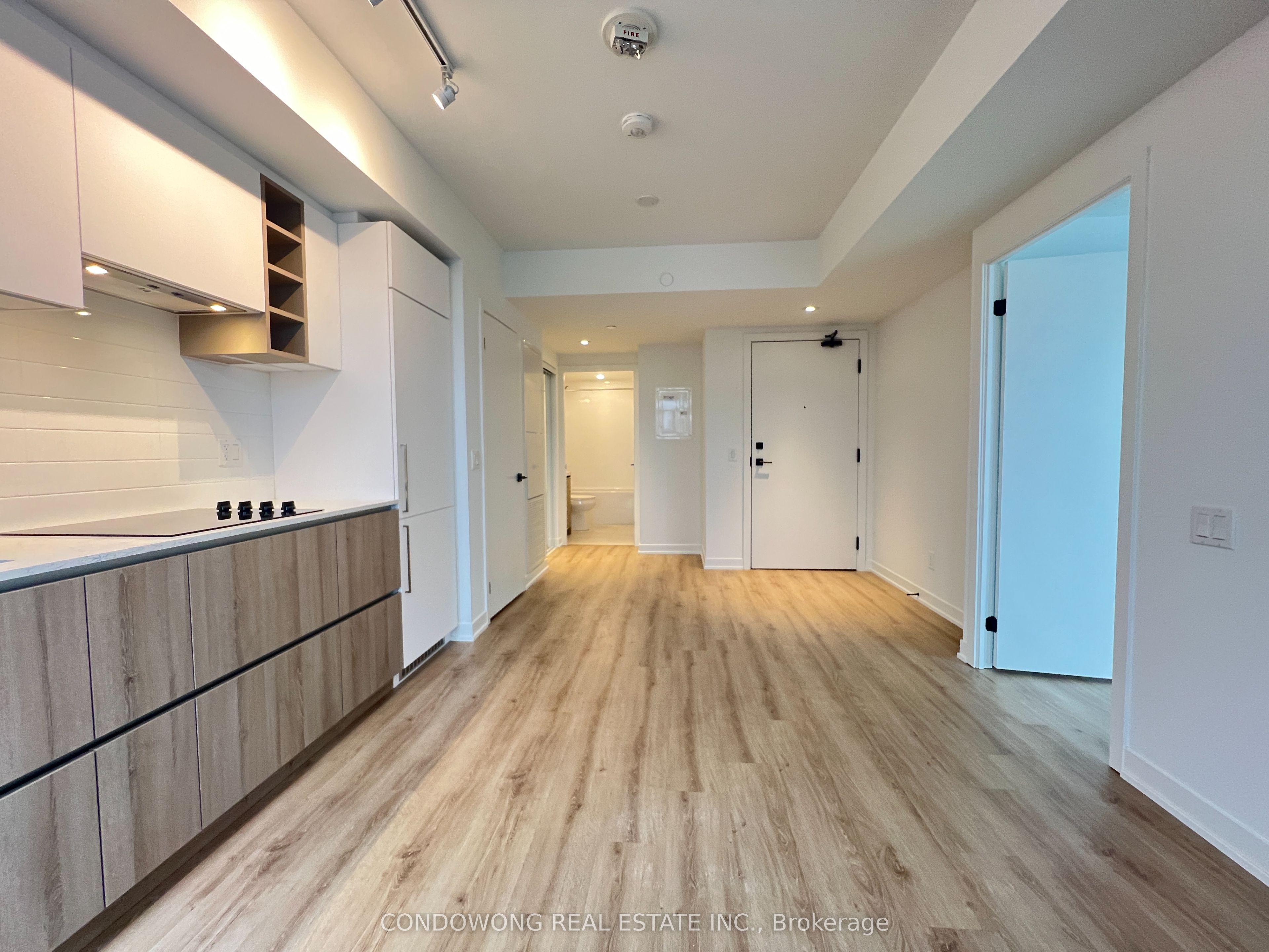 319 Jarvis Street 2803, Toronto, ON M5B 0C8 photo 2