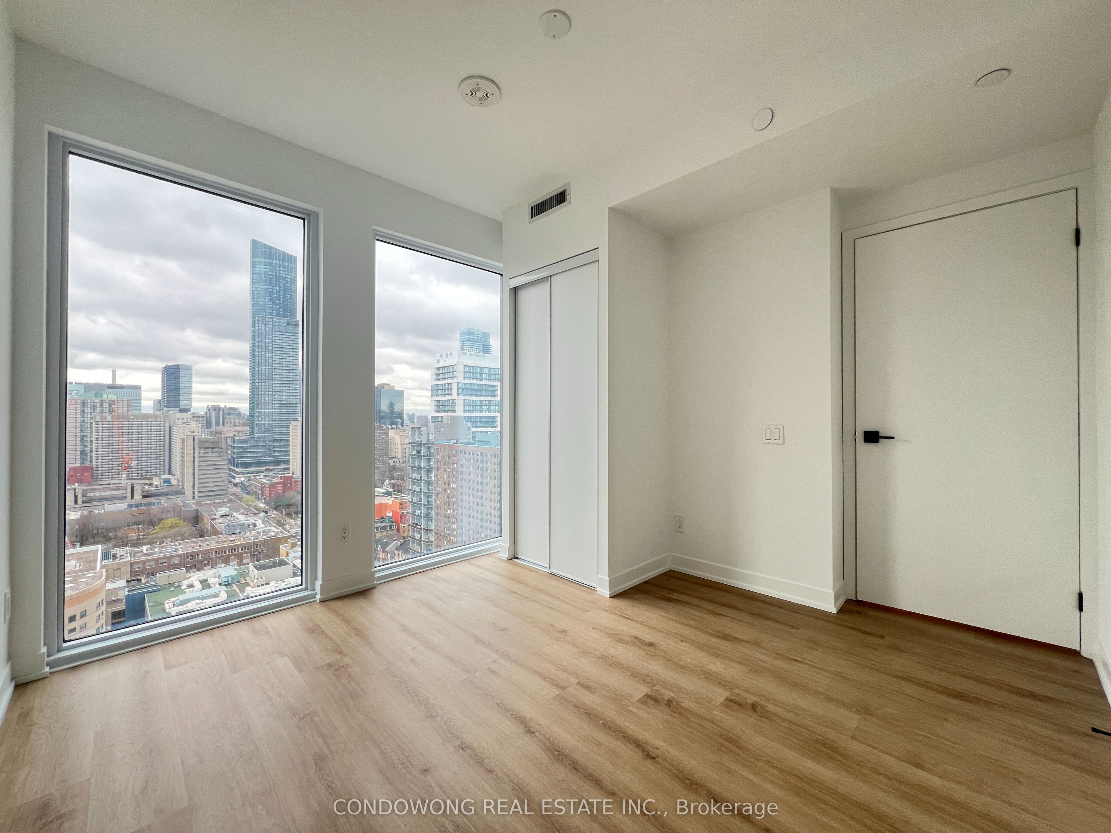 319 Jarvis Street 2803, Toronto, ON M5B 0C8 photo 5