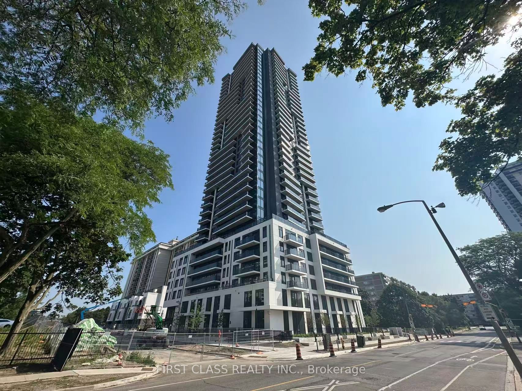 15 David Salomon Drive 703, Toronto, ON M3C 1E7