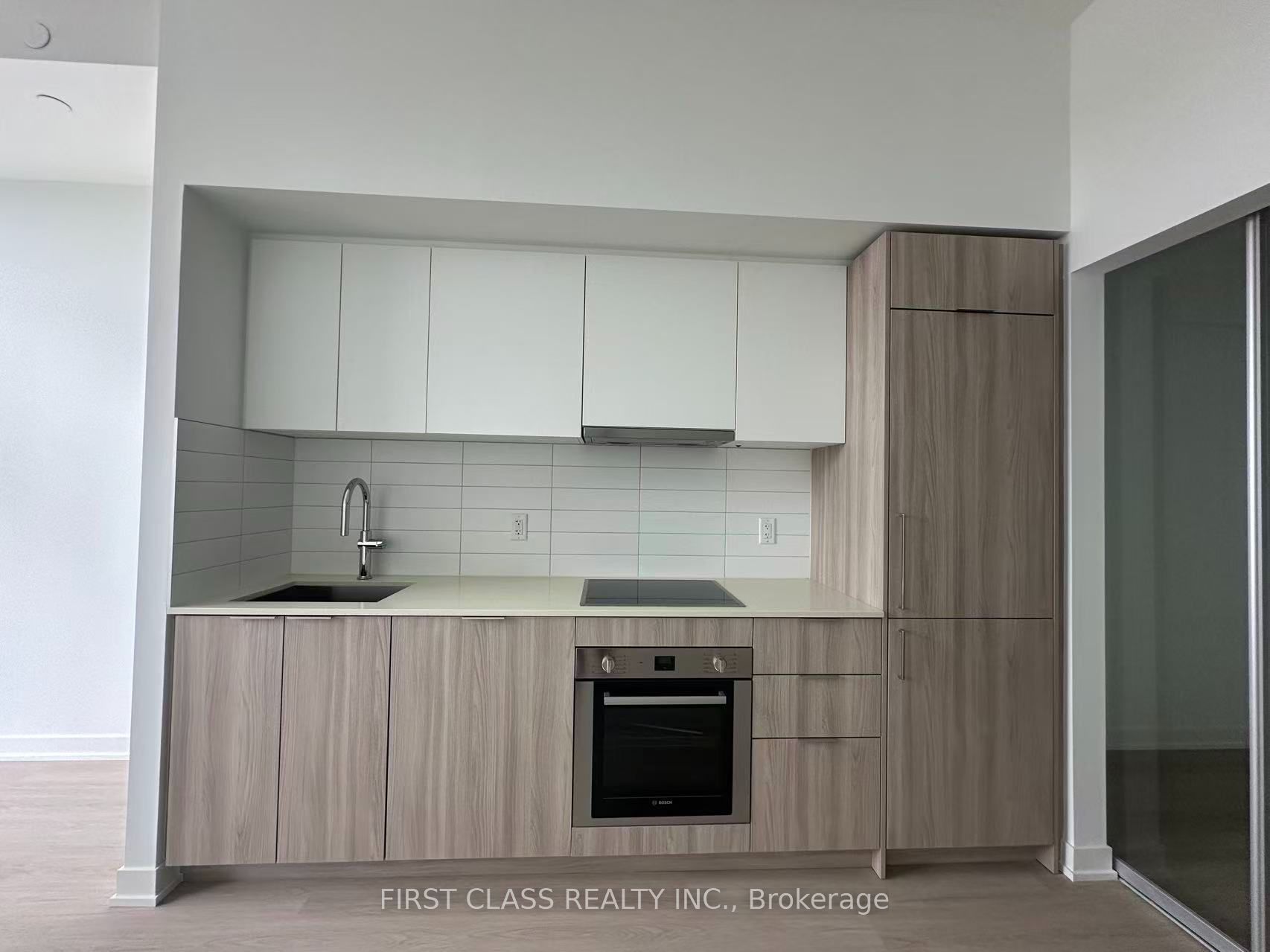 15 David Salomon Drive 703, Toronto, ON M3C 1E7 photo 3