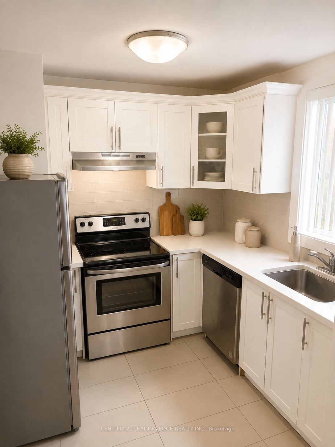 103 Avenue Road 112, Toronto, ON M5R 2G9 photo 2