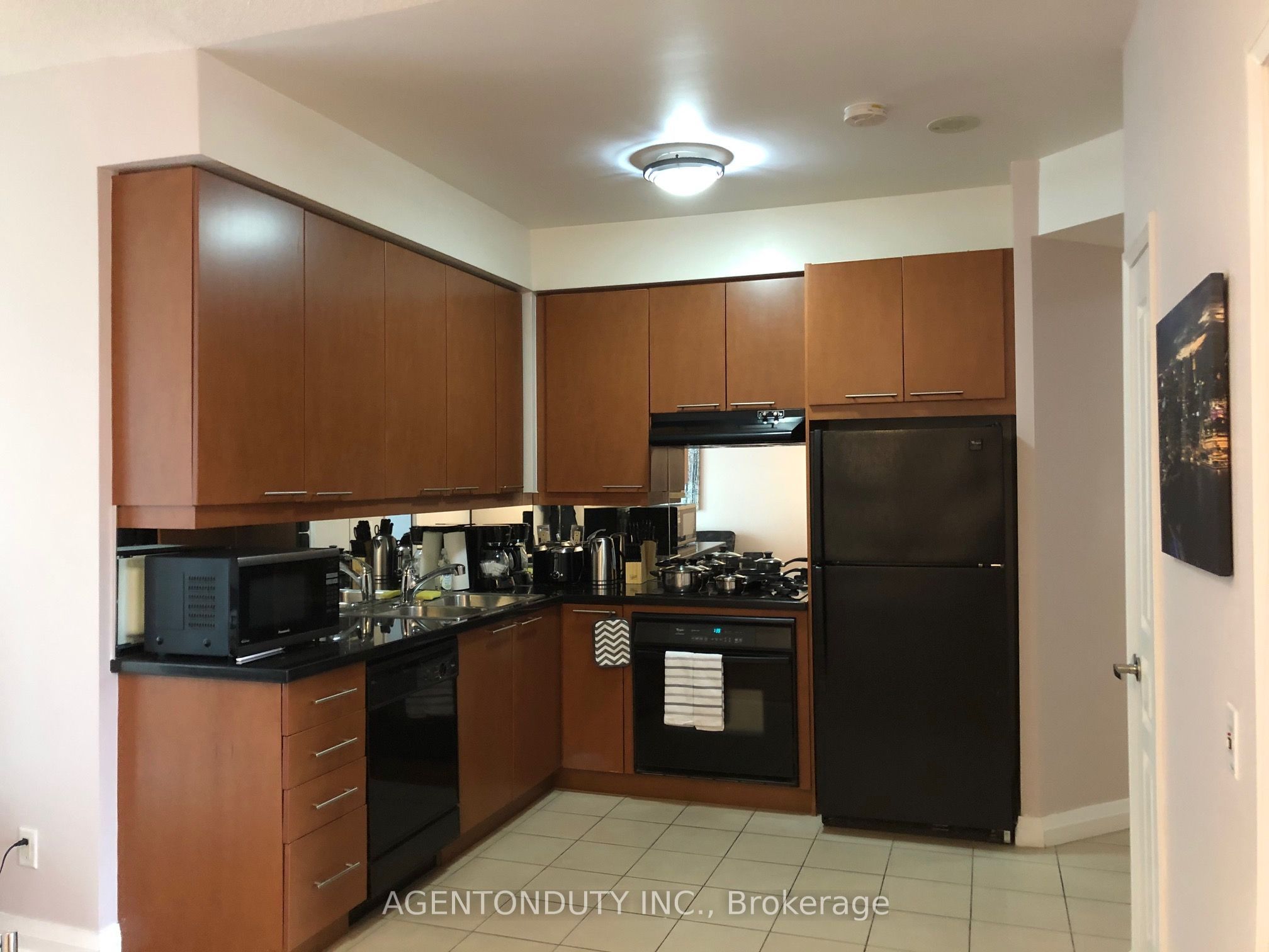 1121 Bay Street 701, Toronto, ON M5S 3L9 photo 3
