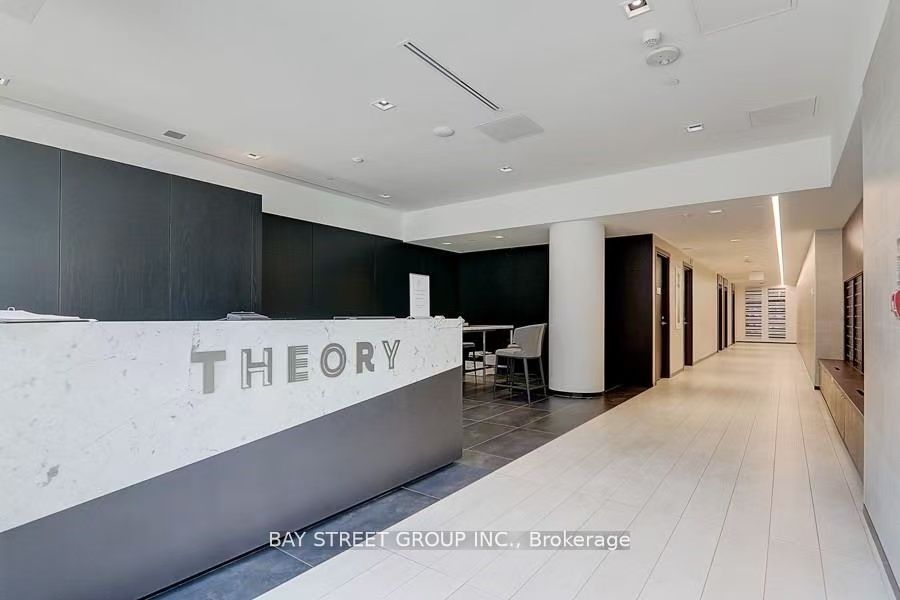 203 College Street 703, Toronto, ON M5T 1P9 photo 2