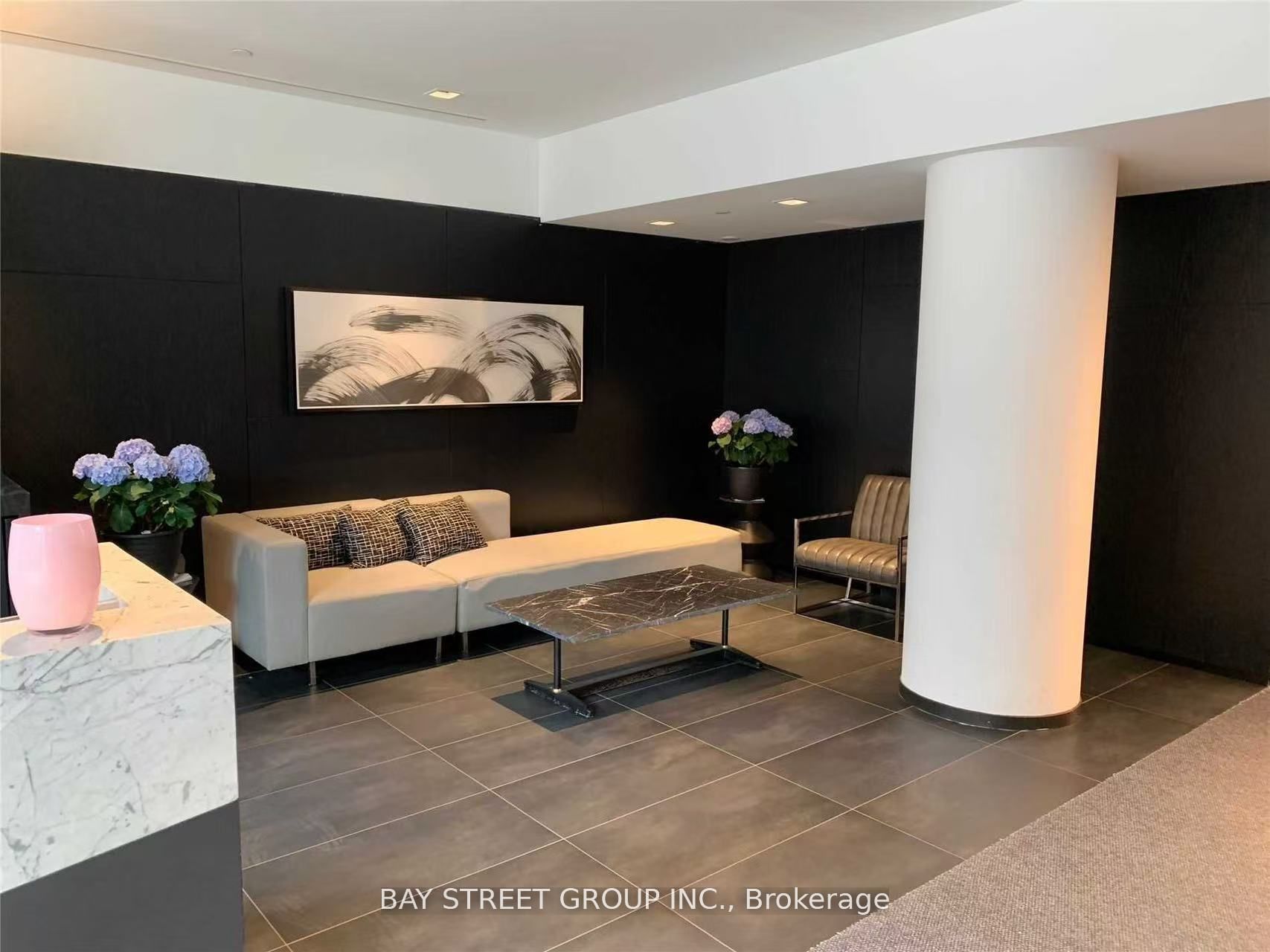203 College Street 703, Toronto, ON M5T 1P9 photo 3
