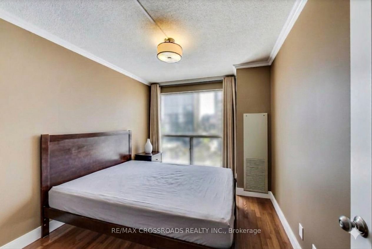 298 JARVIS Street 706, Toronto, ON M5B 2M4 photo 4