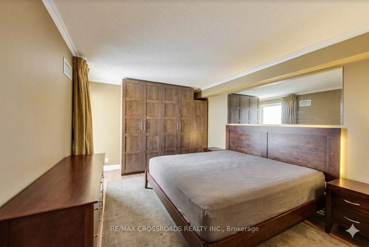298 JARVIS Street 706, Toronto, ON M5B 2M4 photo 5