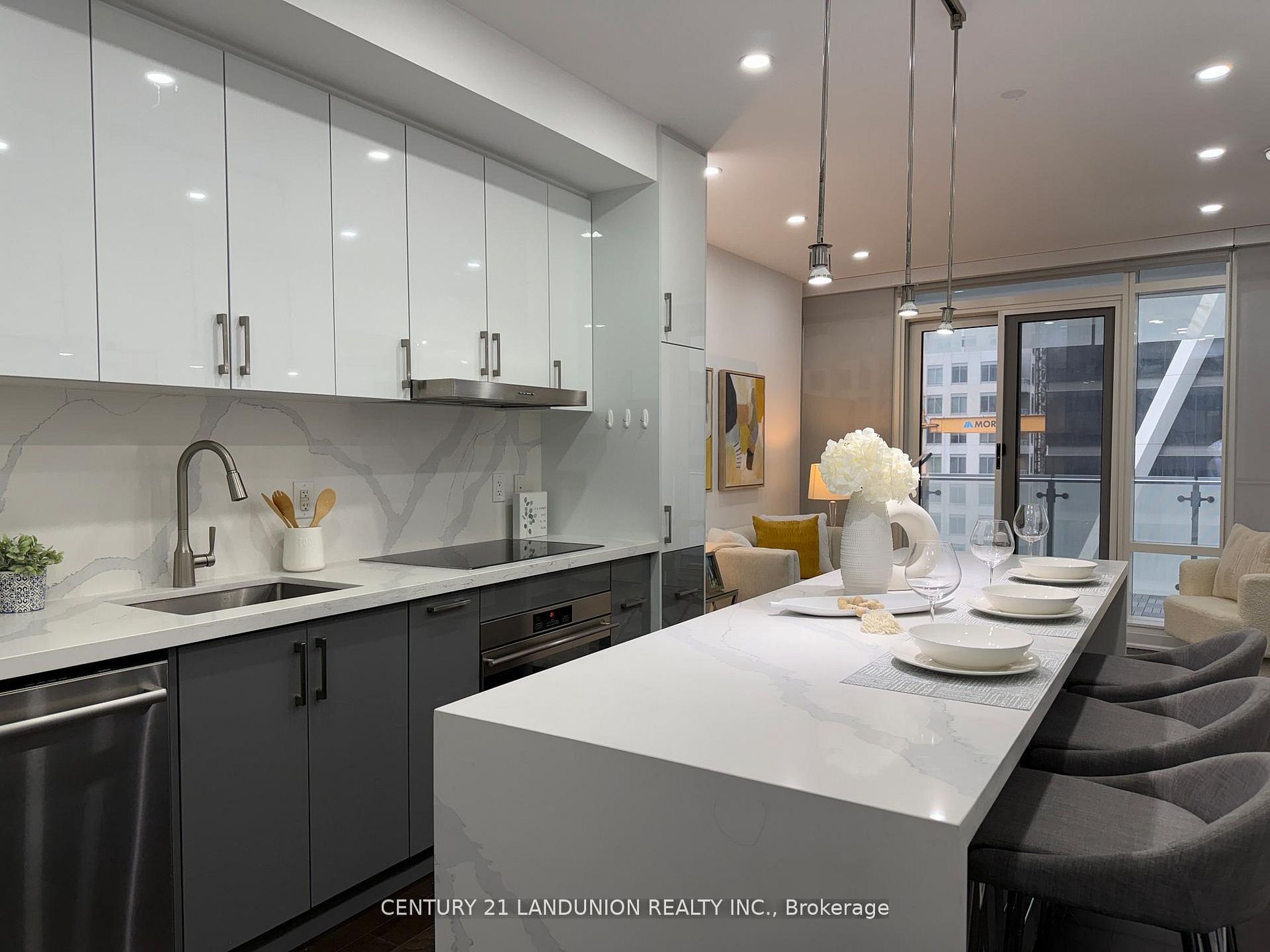 1 Bloor Street E 1508, Toronto, ON M4W 0A8 photo 3