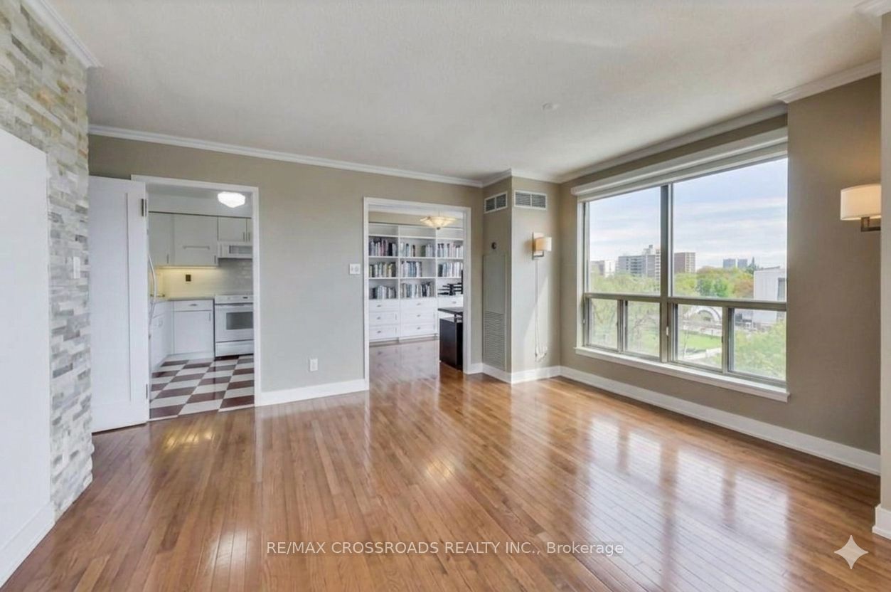298 JARVIS Street 706, Toronto, ON M5B 2M4 photo 2
