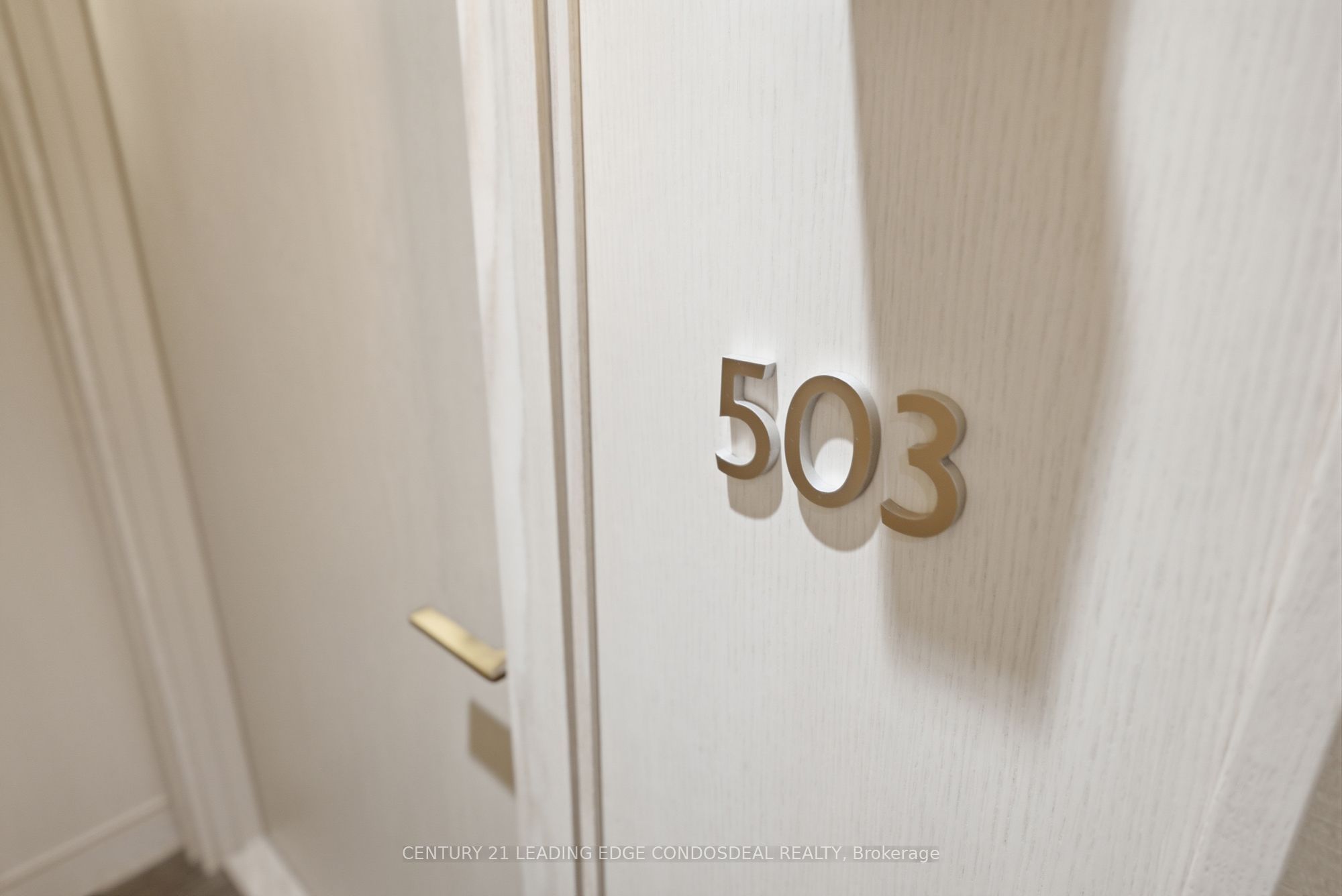 1 Strathgowan Avenue 503, Toronto, ON M4N 0B3 photo 4