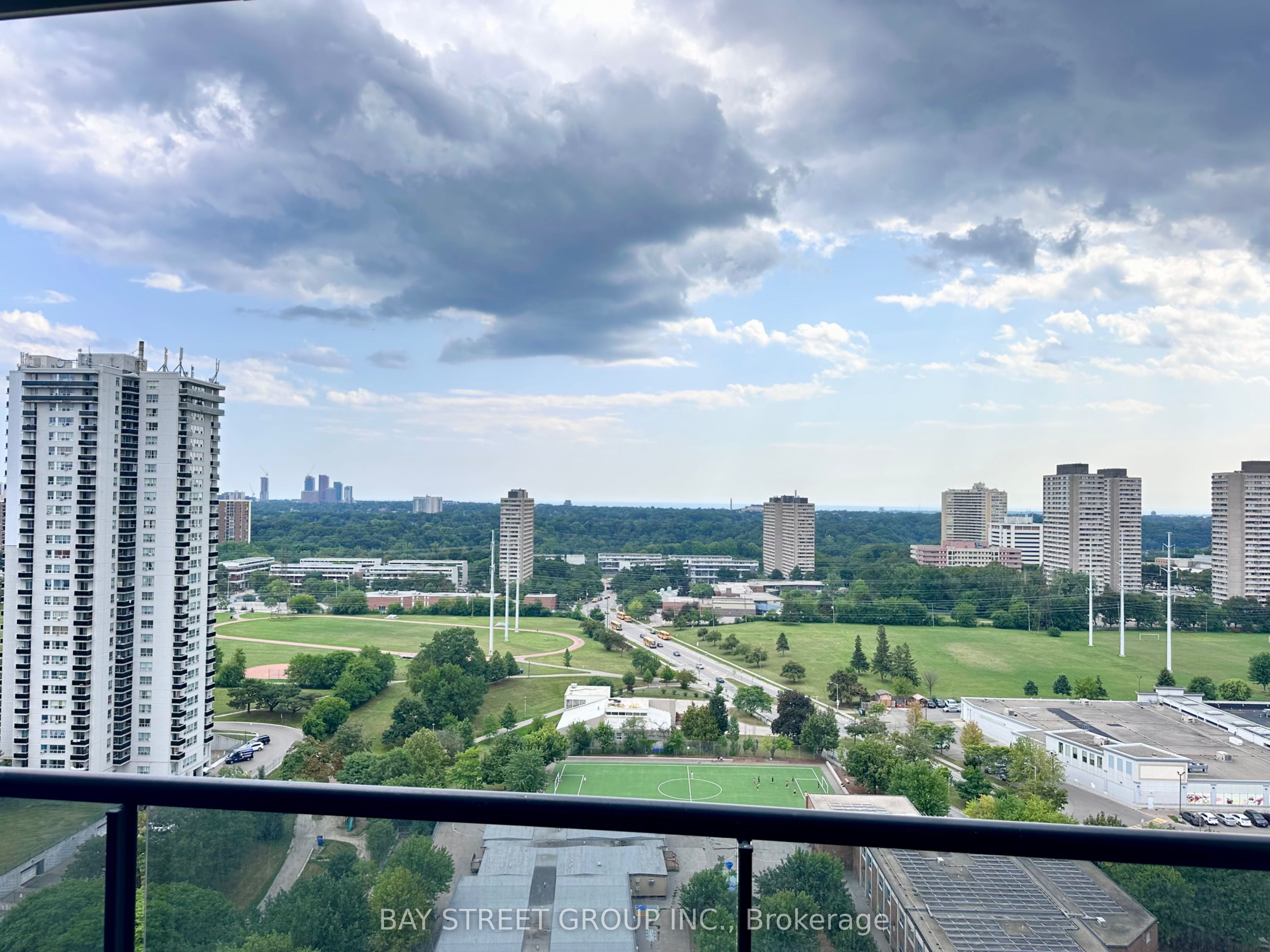 15 David Salomon Drive 1909, Toronto, ON M3C 1E7