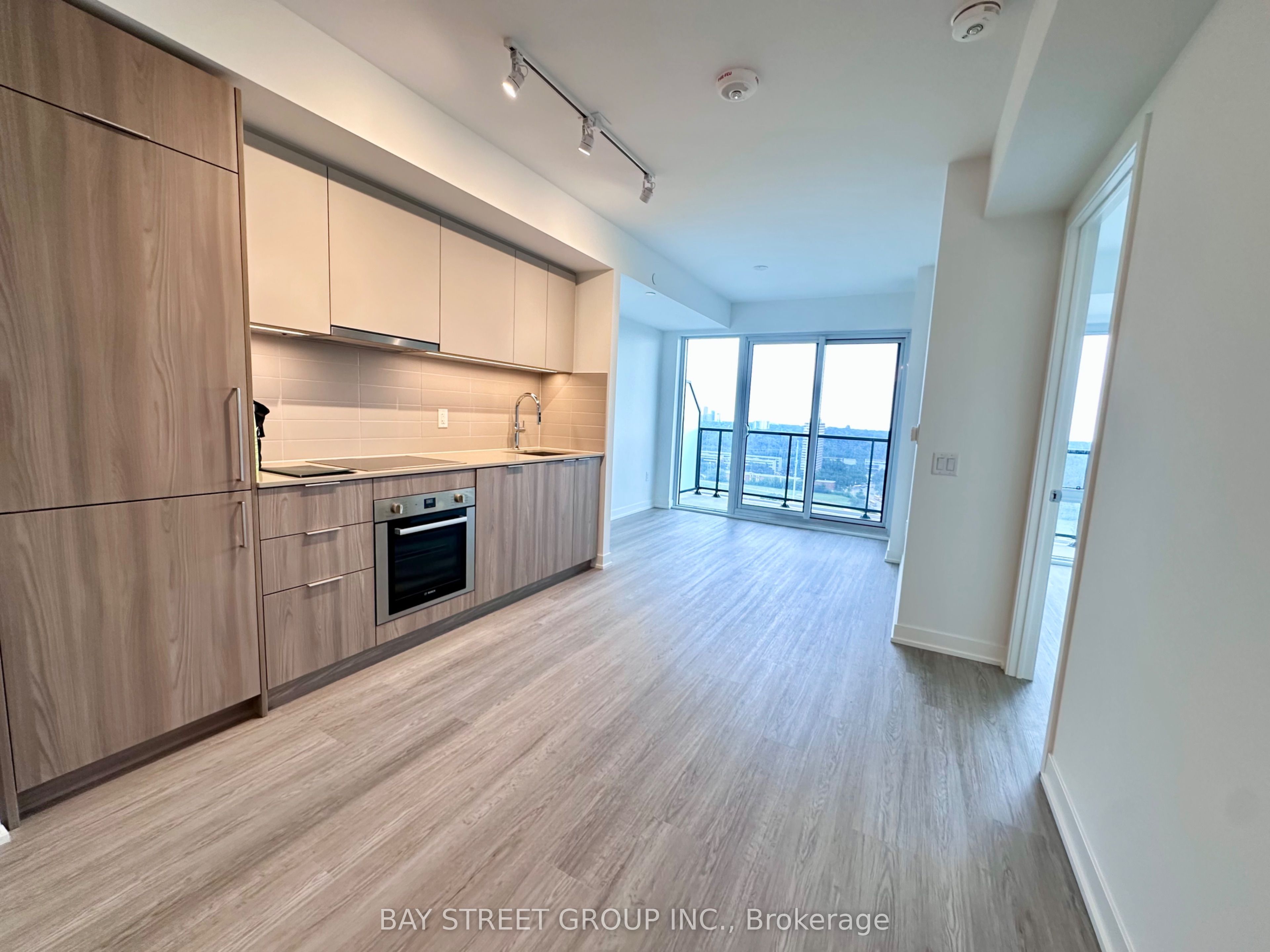 15 David Salomon Drive 1909, Toronto, ON M3C 1E7 photo 2