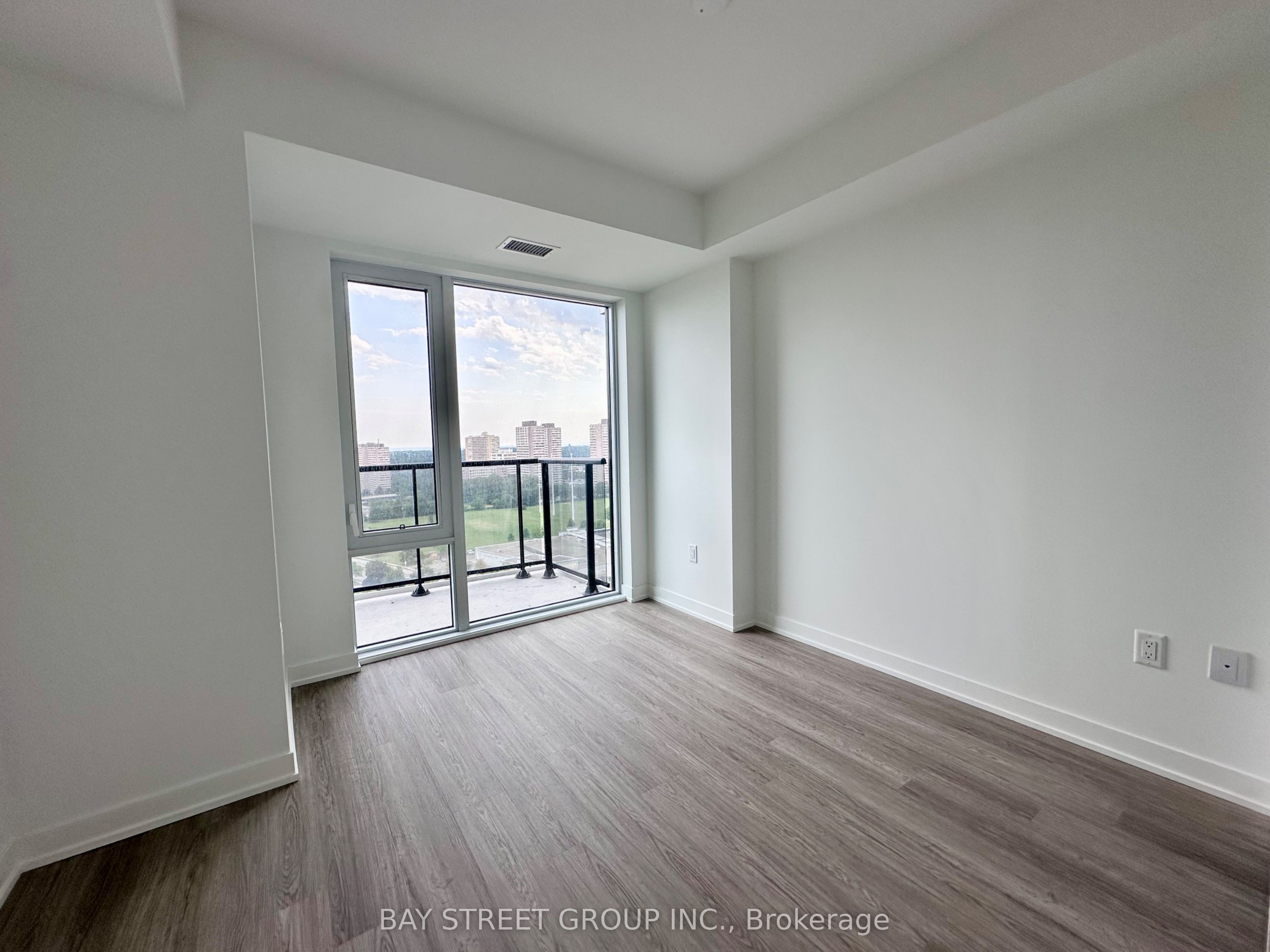 15 David Salomon Drive 1909, Toronto, ON M3C 1E7 photo 4