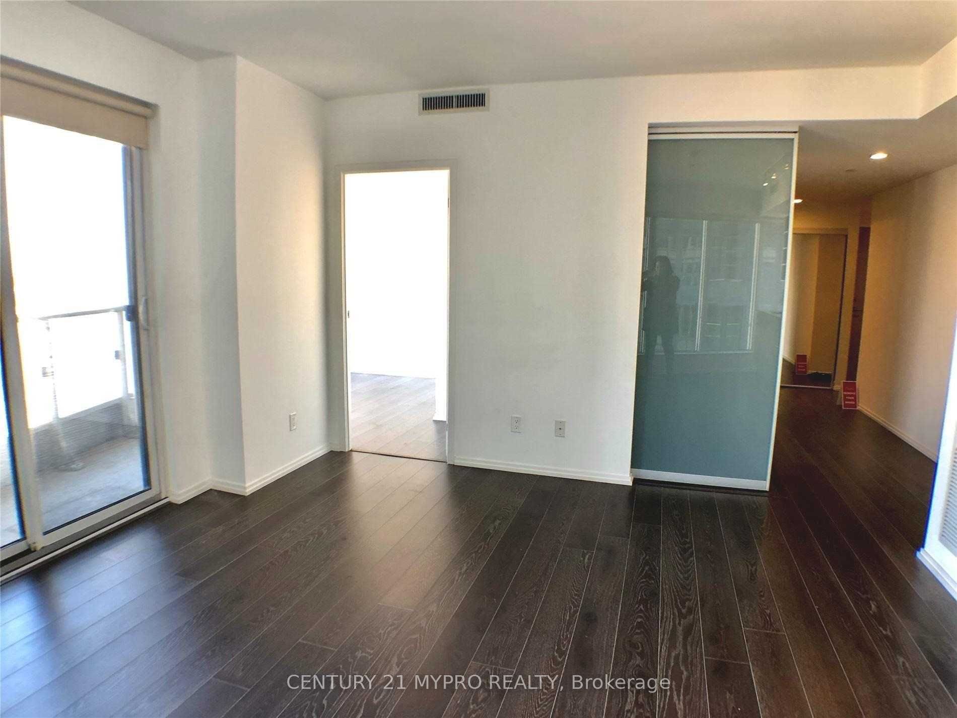 68 Shuter Street 2208, Toronto, ON M5B 0B4 photo 5