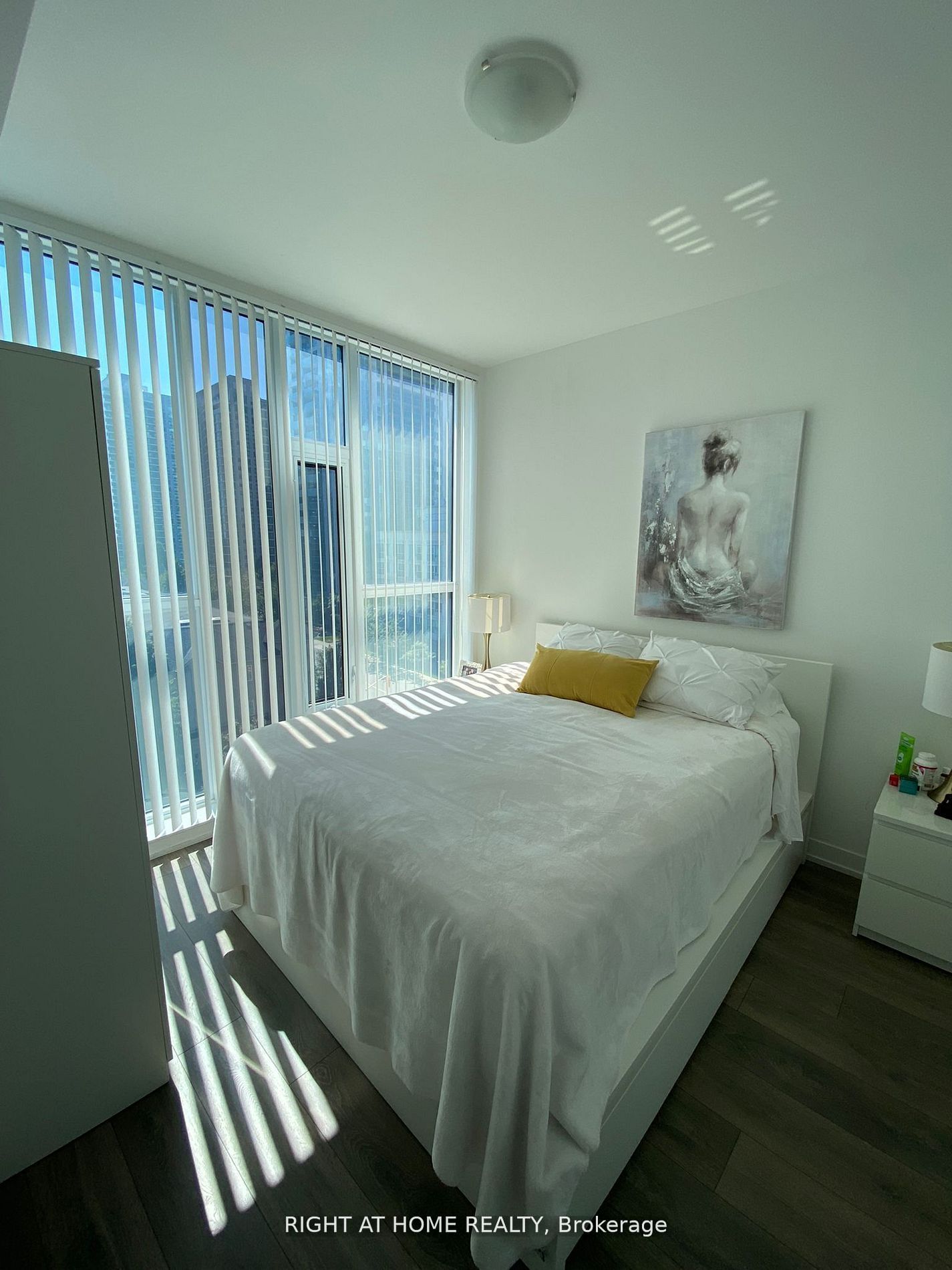 28 Avondale Avenue 706, Toronto, ON M2N 0K2 photo 4