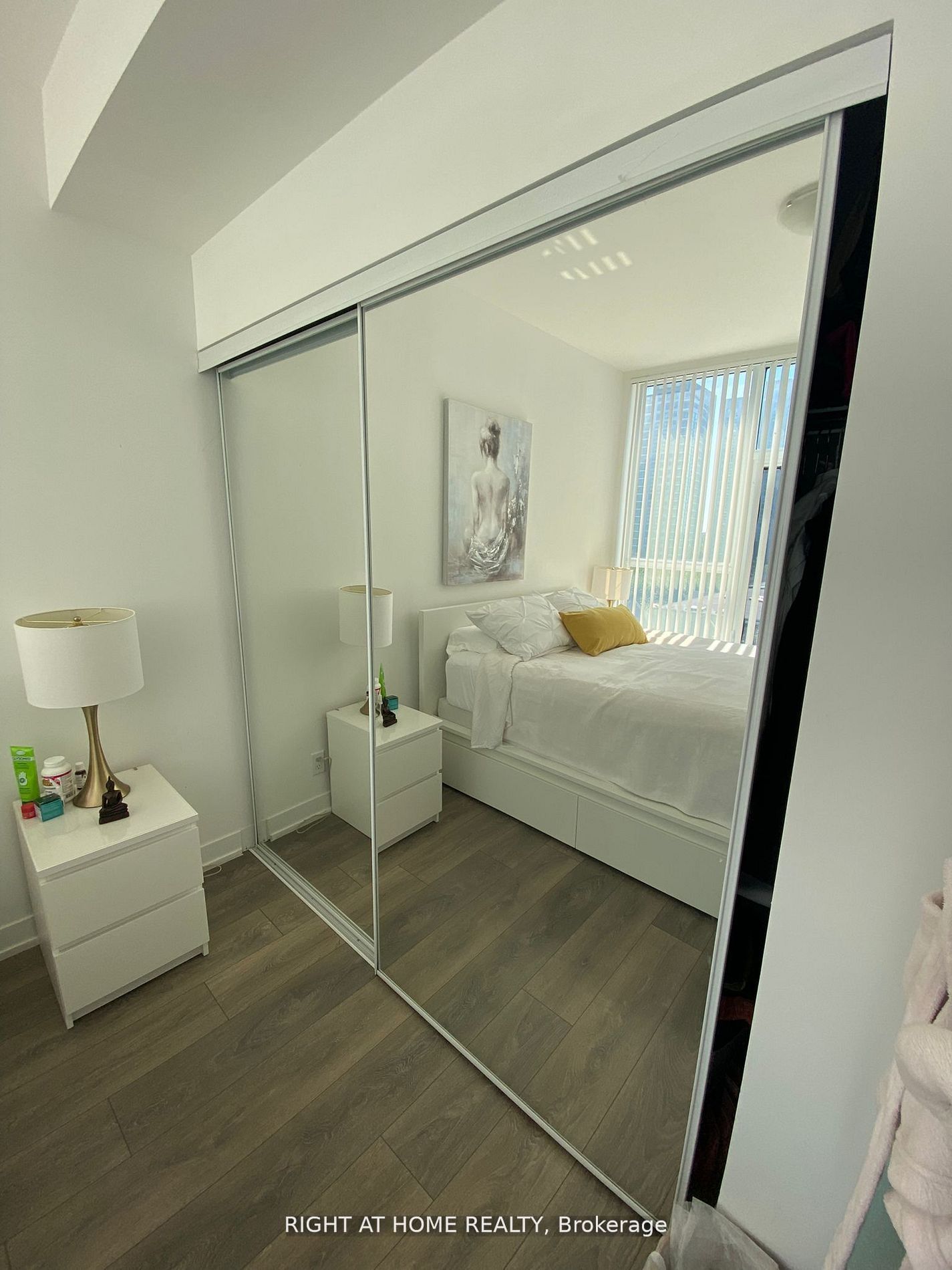 28 Avondale Avenue 706, Toronto, ON M2N 0K2 photo 5