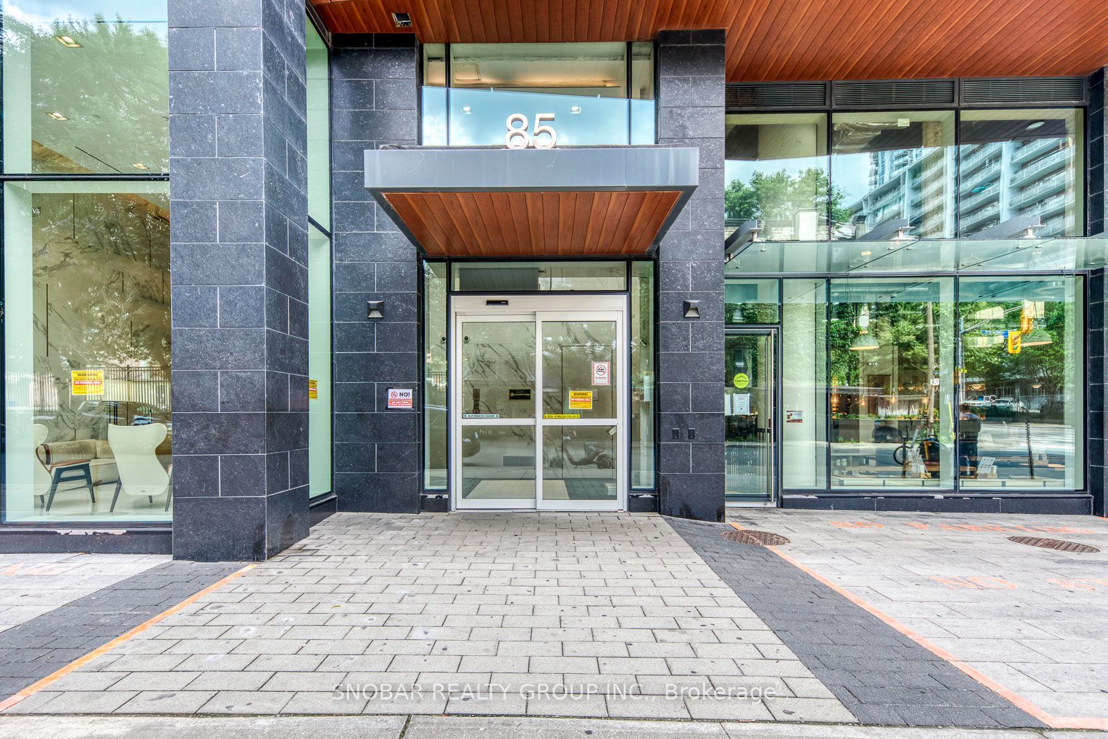 85 Wood Street 1006, Toronto, ON M4Y 0E8 photo 2