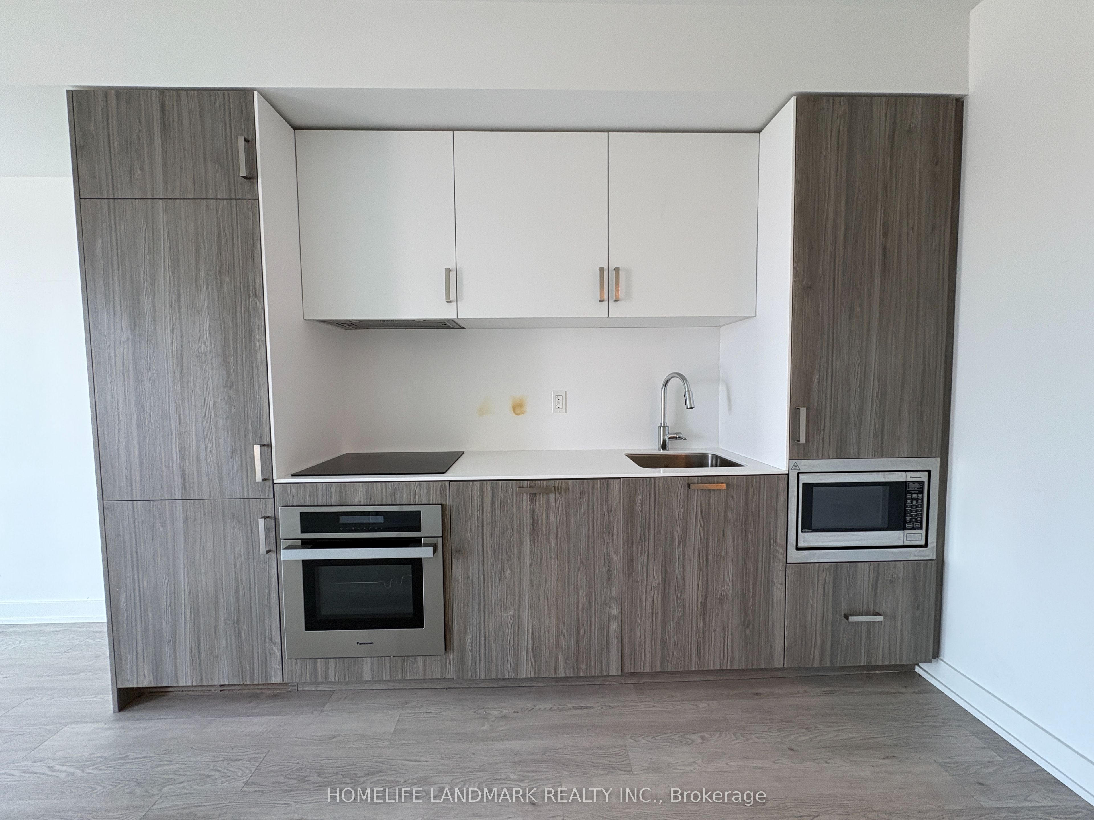 88 Queen Street E 3712, Toronto, ON M5C 0B6 photo 4
