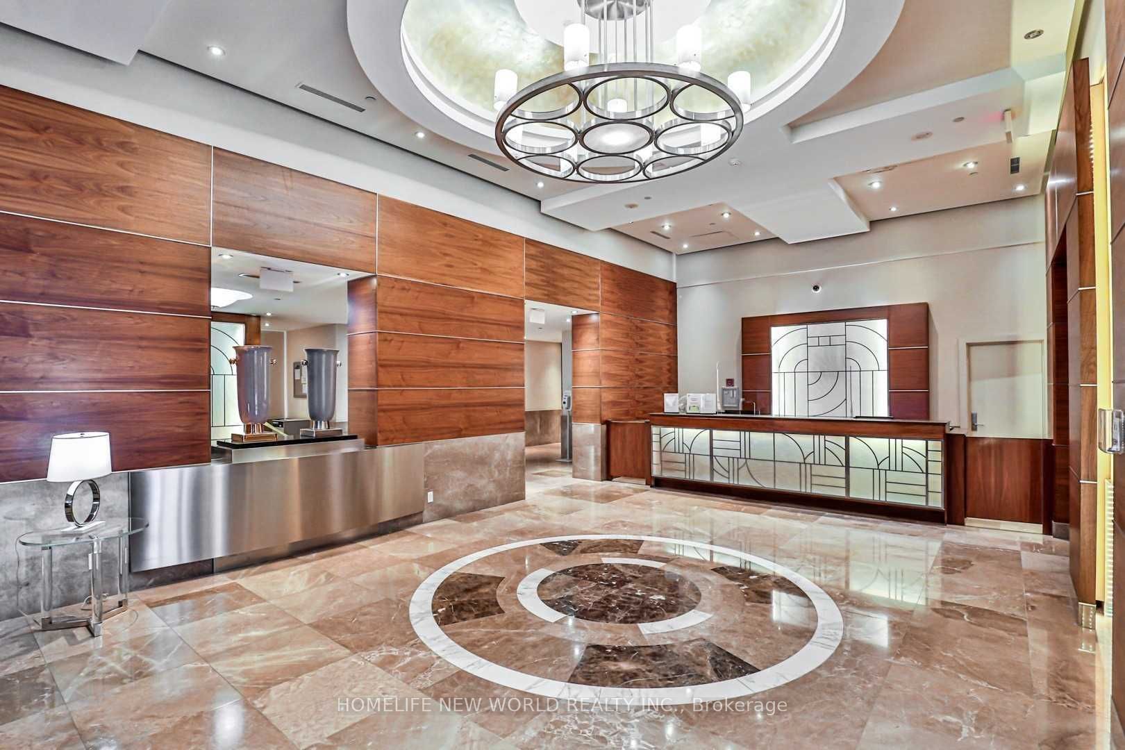 761 Bay Street 3201, Toronto, ON M5G 2R2 photo 2