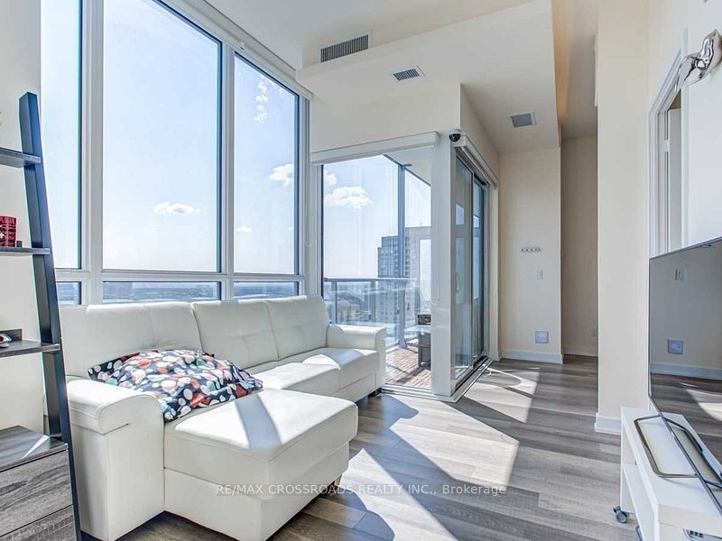 5180 Yonge Street 2405, Toronto, ON M2N 5P6 photo 3