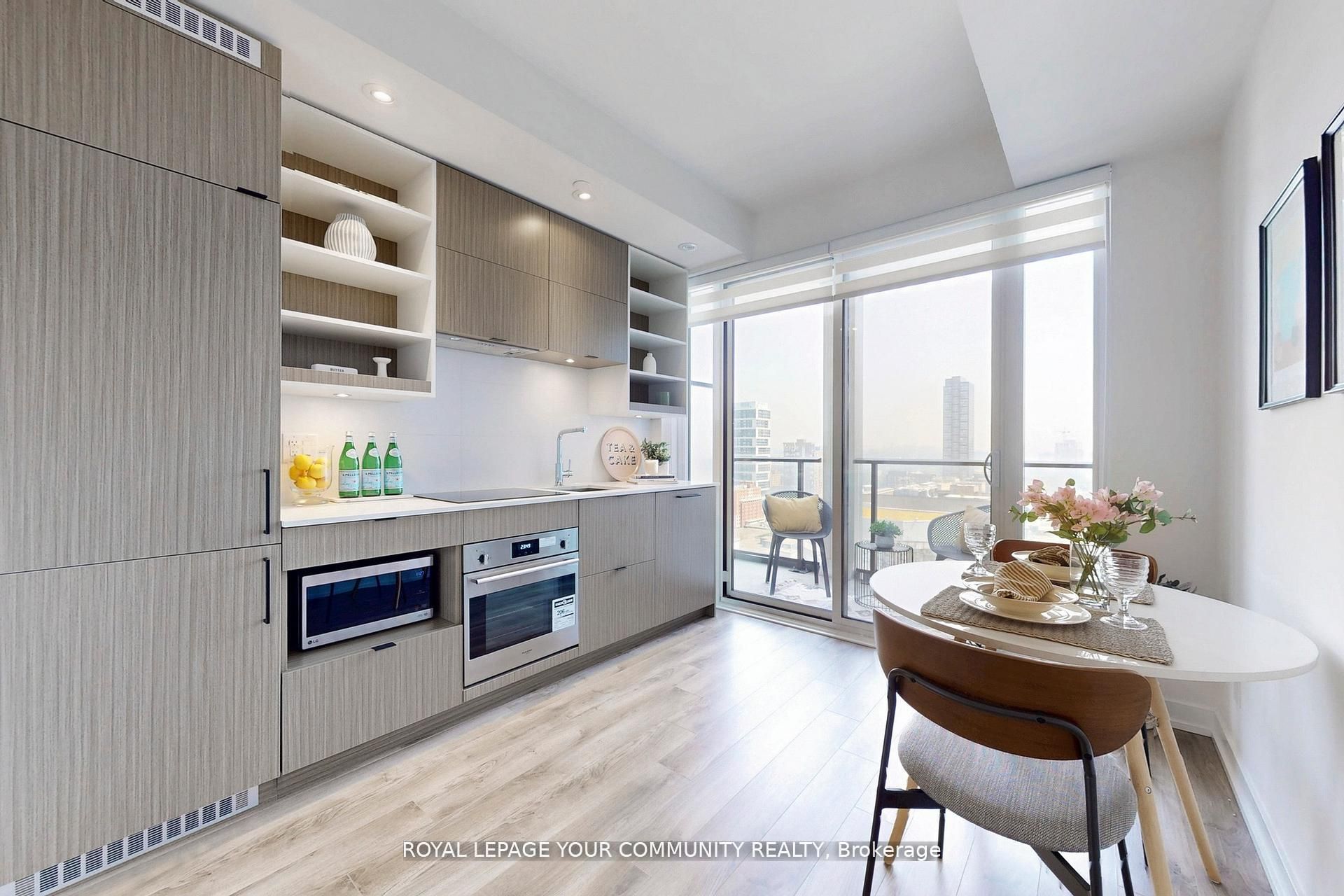 20 Edward Street 2017, Toronto, ON M5G 0C5 photo 3