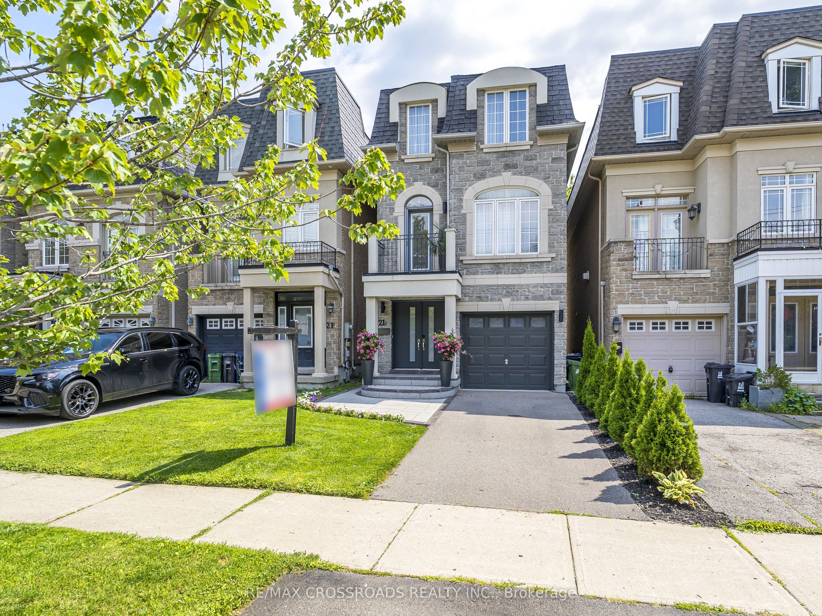 21A Brian Drive, Toronto, ON M2J 3X8