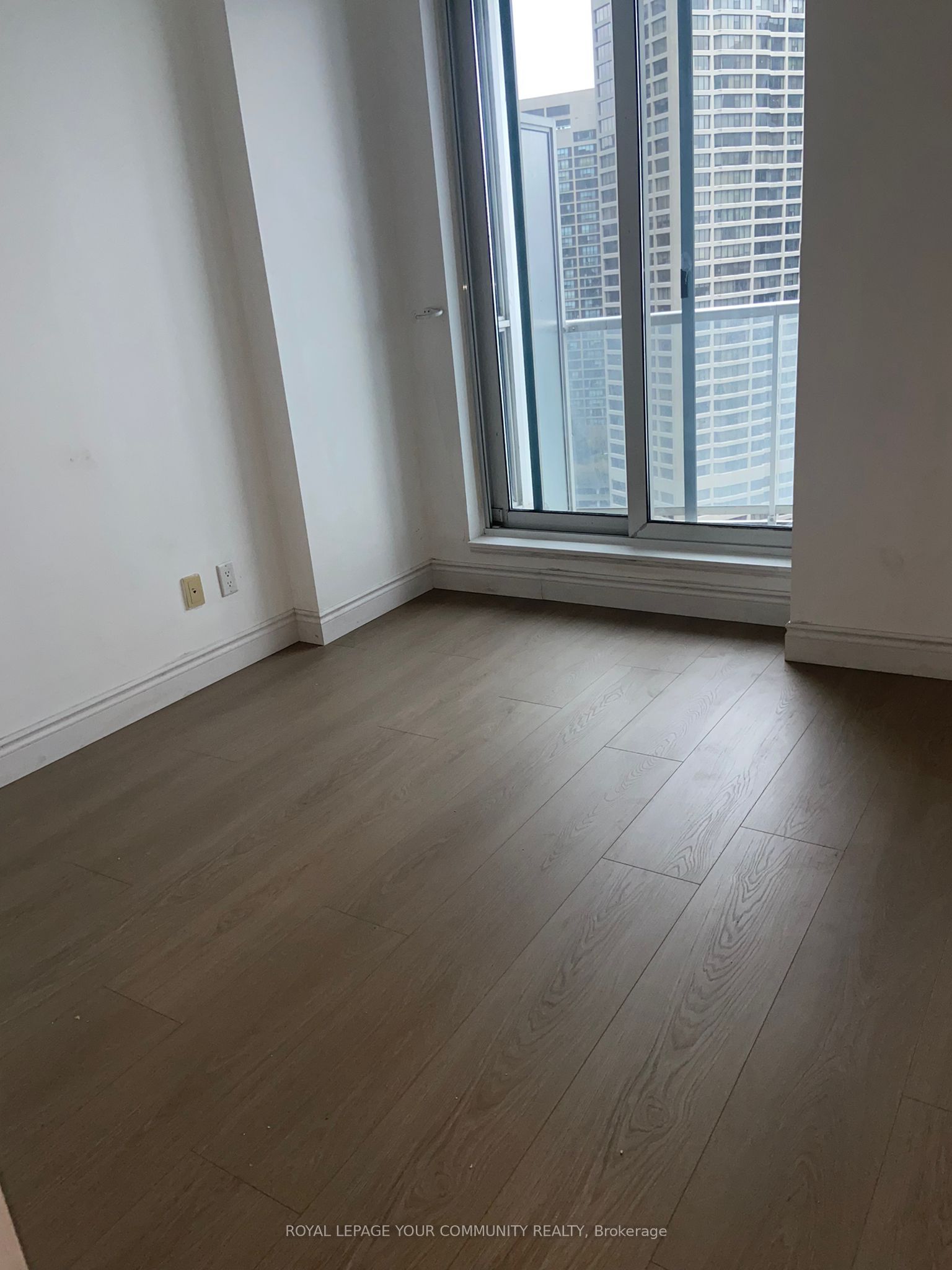 8 York Street 2206, Toronto, ON M5J 2Y2 photo 4
