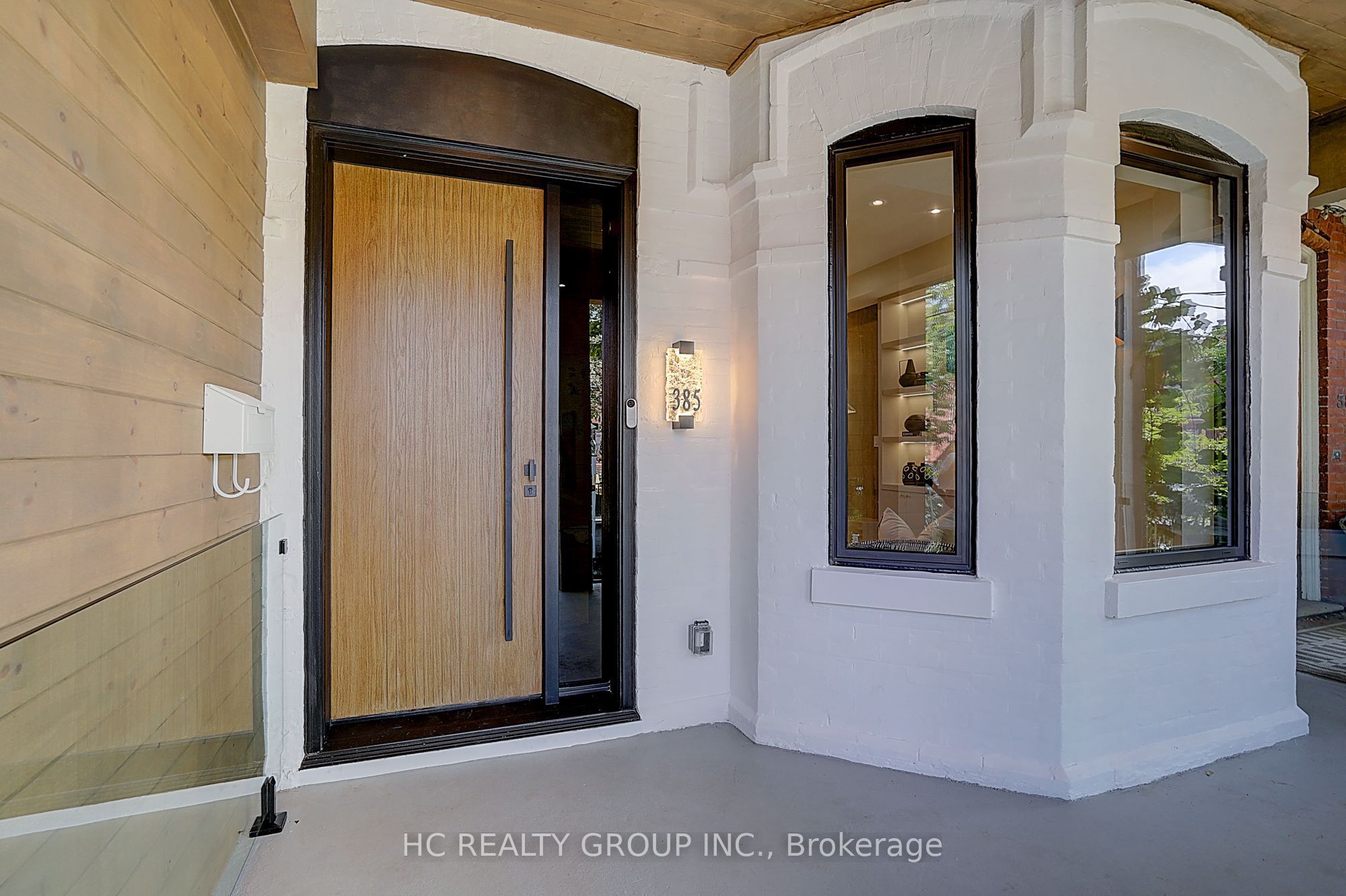 385 Manning Avenue, Toronto, ON M6G 2V6 photo 3