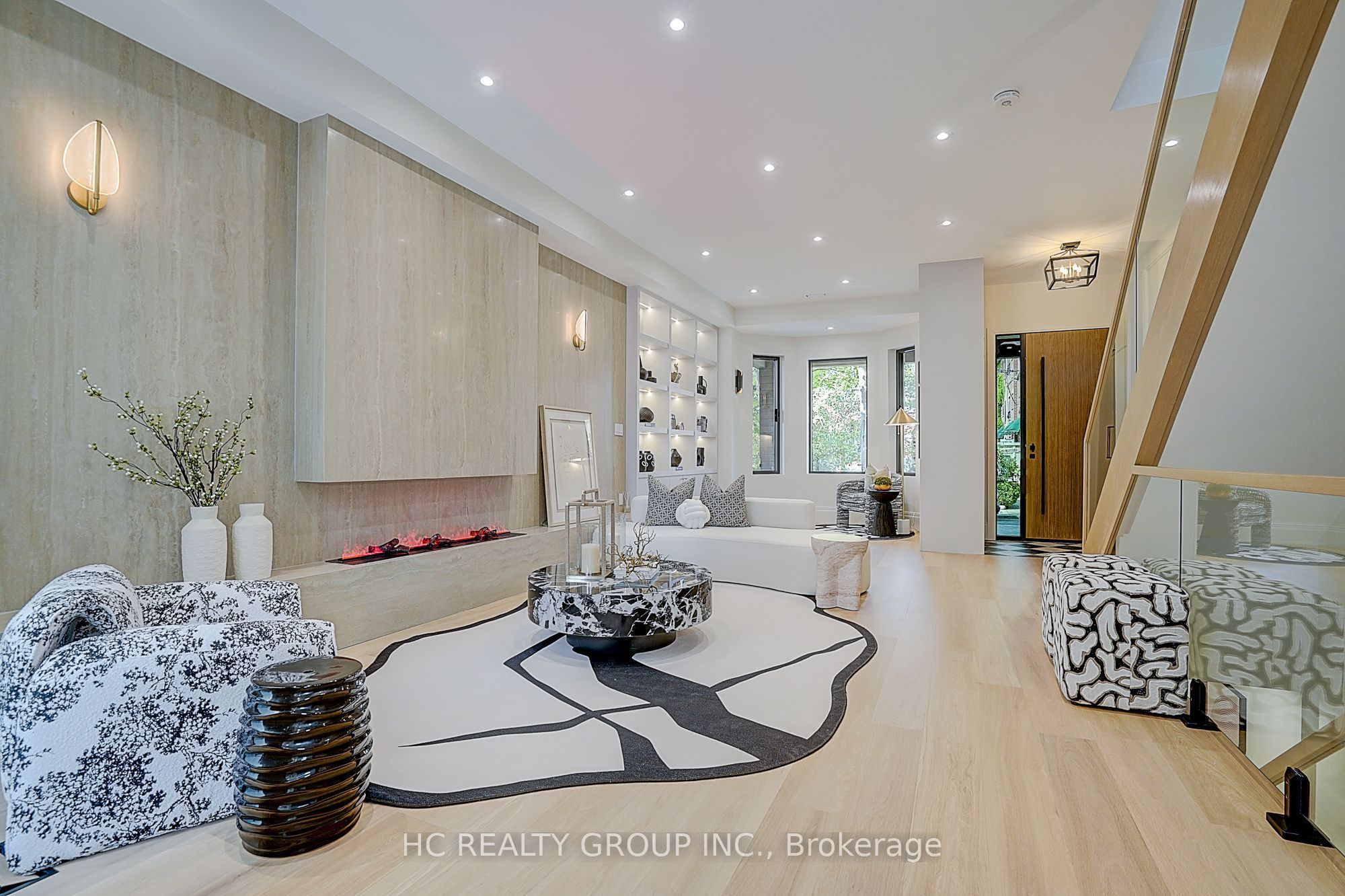 385 Manning Avenue, Toronto, ON M6G 2V6 photo 4
