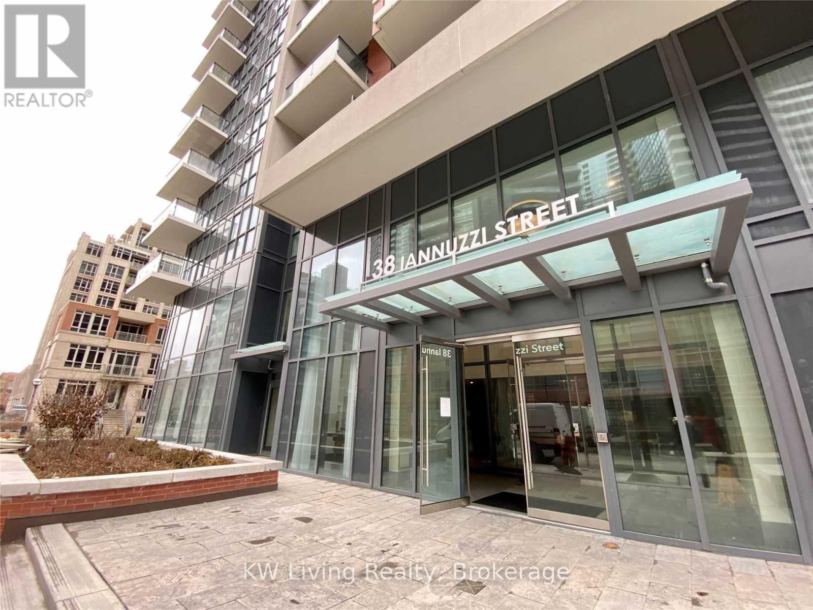 38 Iannuzzi Street 1713, Toronto, ON M5V 0S2 photo 2
