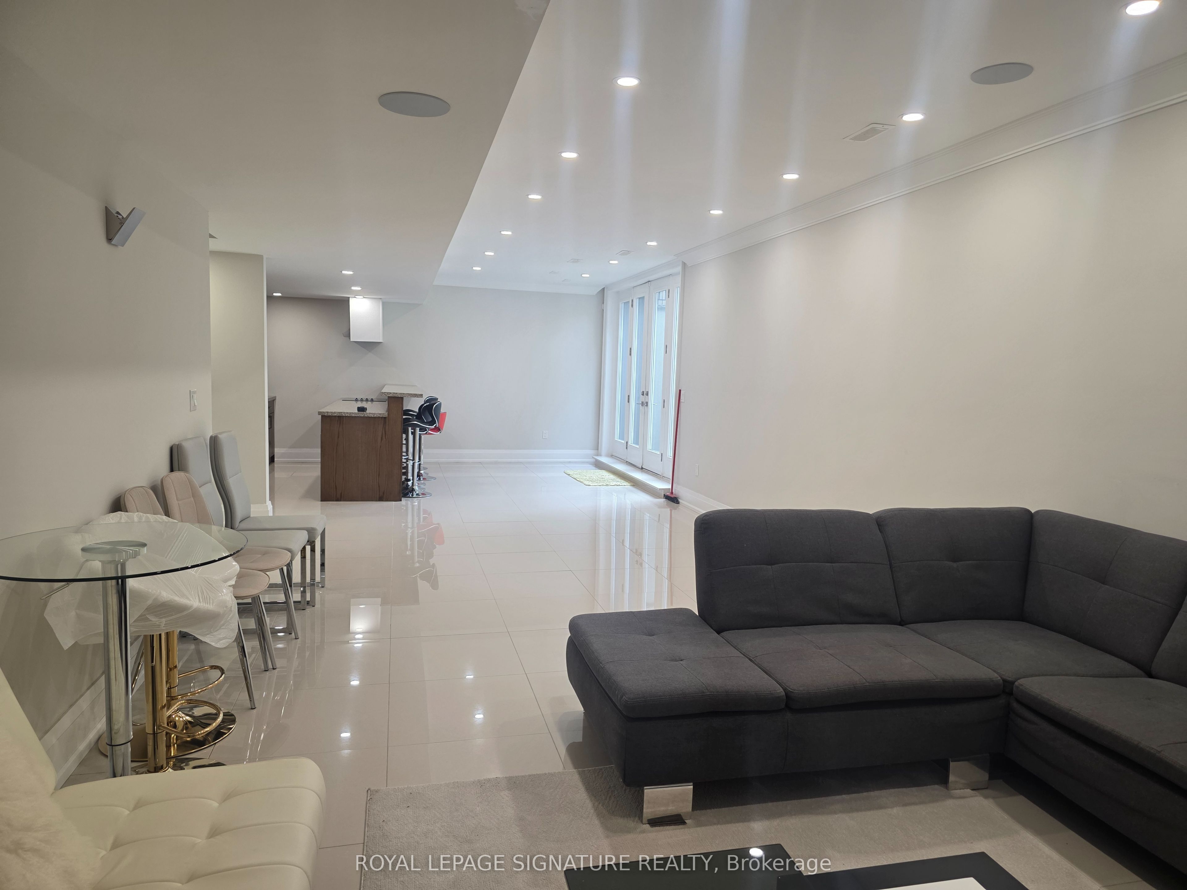 12 Terrace Avenue Lower, Toronto, ON M2R 1E9 photo 3