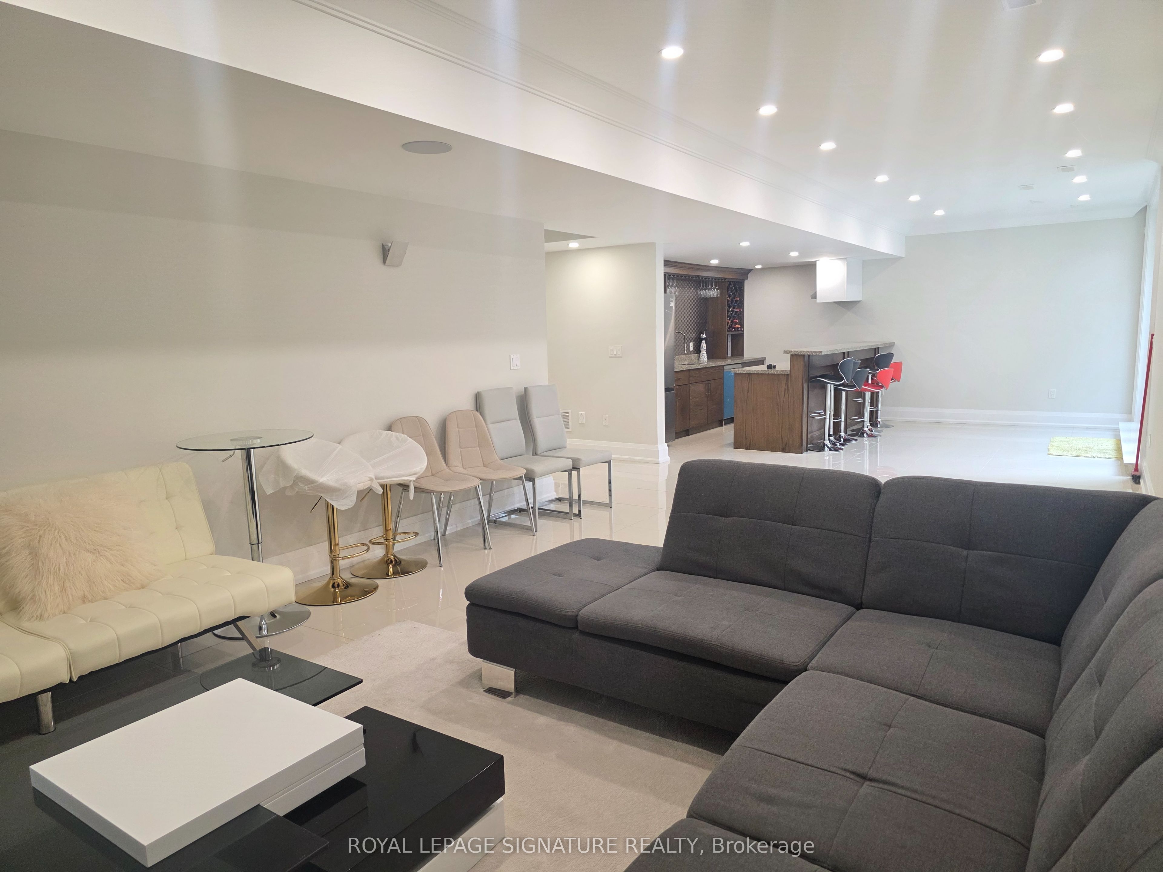 12 Terrace Avenue Lower, Toronto, ON M2R 1E9 photo 4