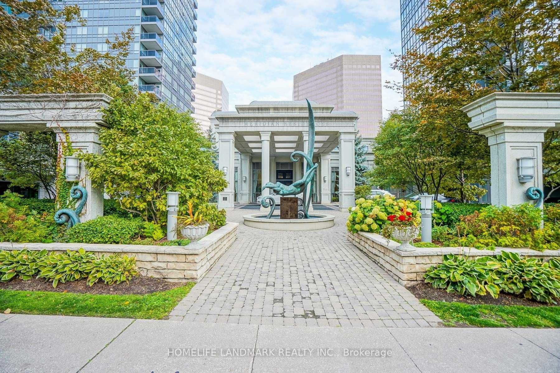 25 Greenview Avenue 828, Toronto, ON M2M 0A5 photo 2