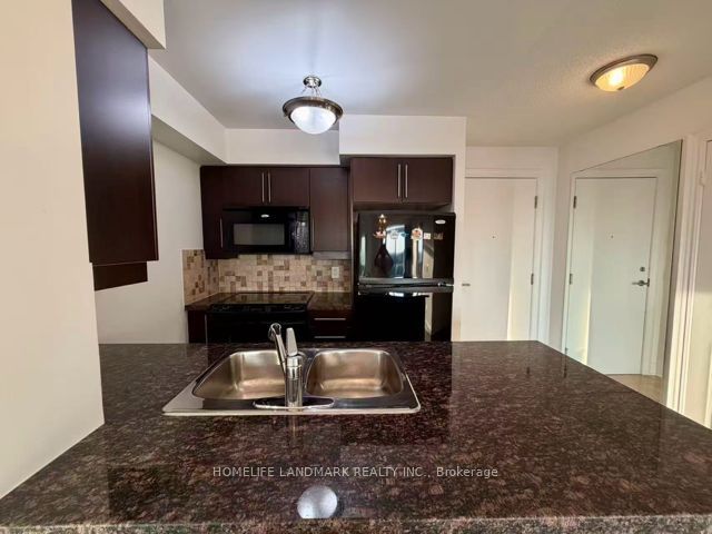 25 Greenview Avenue 828, Toronto, ON M2M 0A5 photo 5