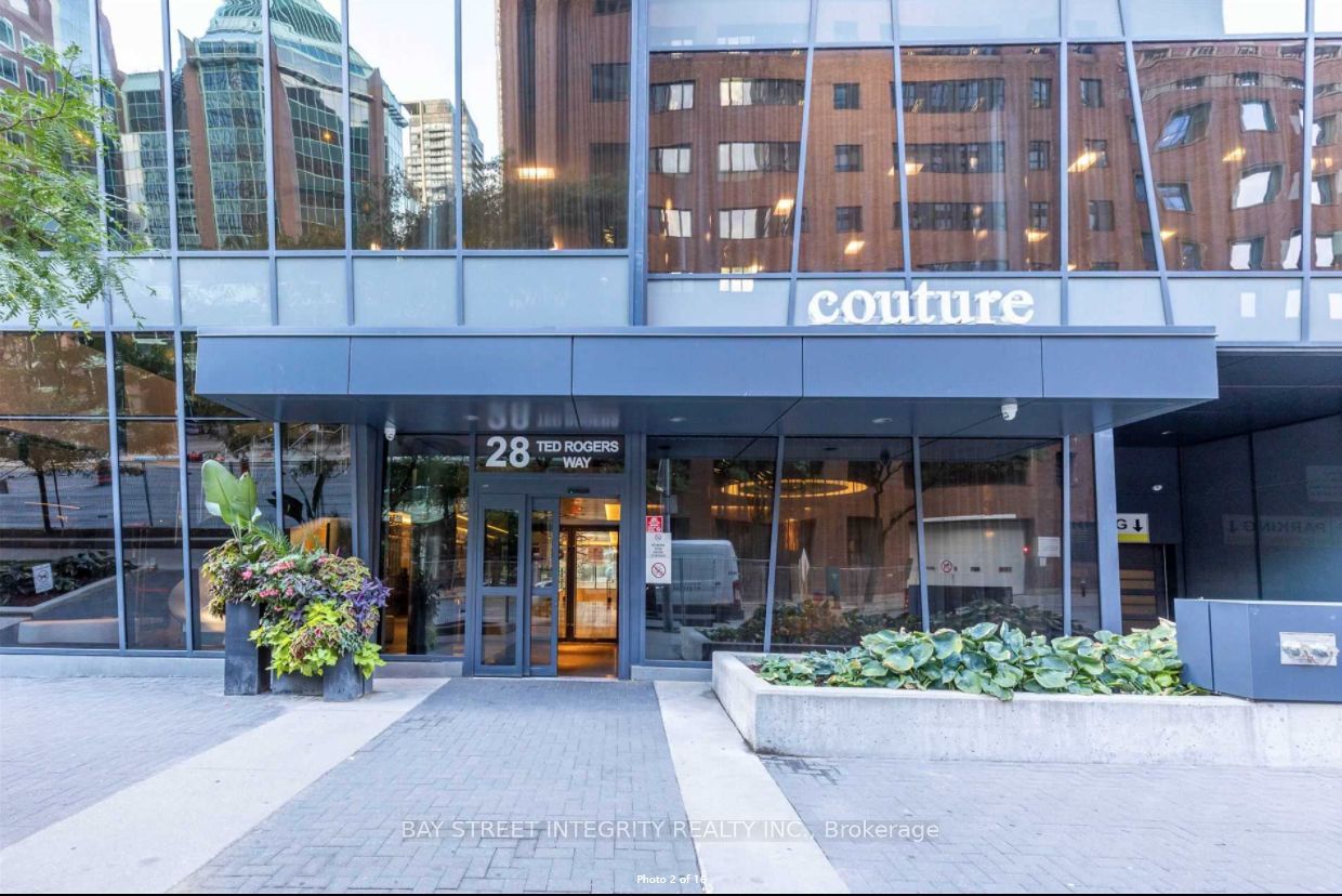28 Ted Rogers Way 1705, Toronto, ON M4Y 2J4 photo 2