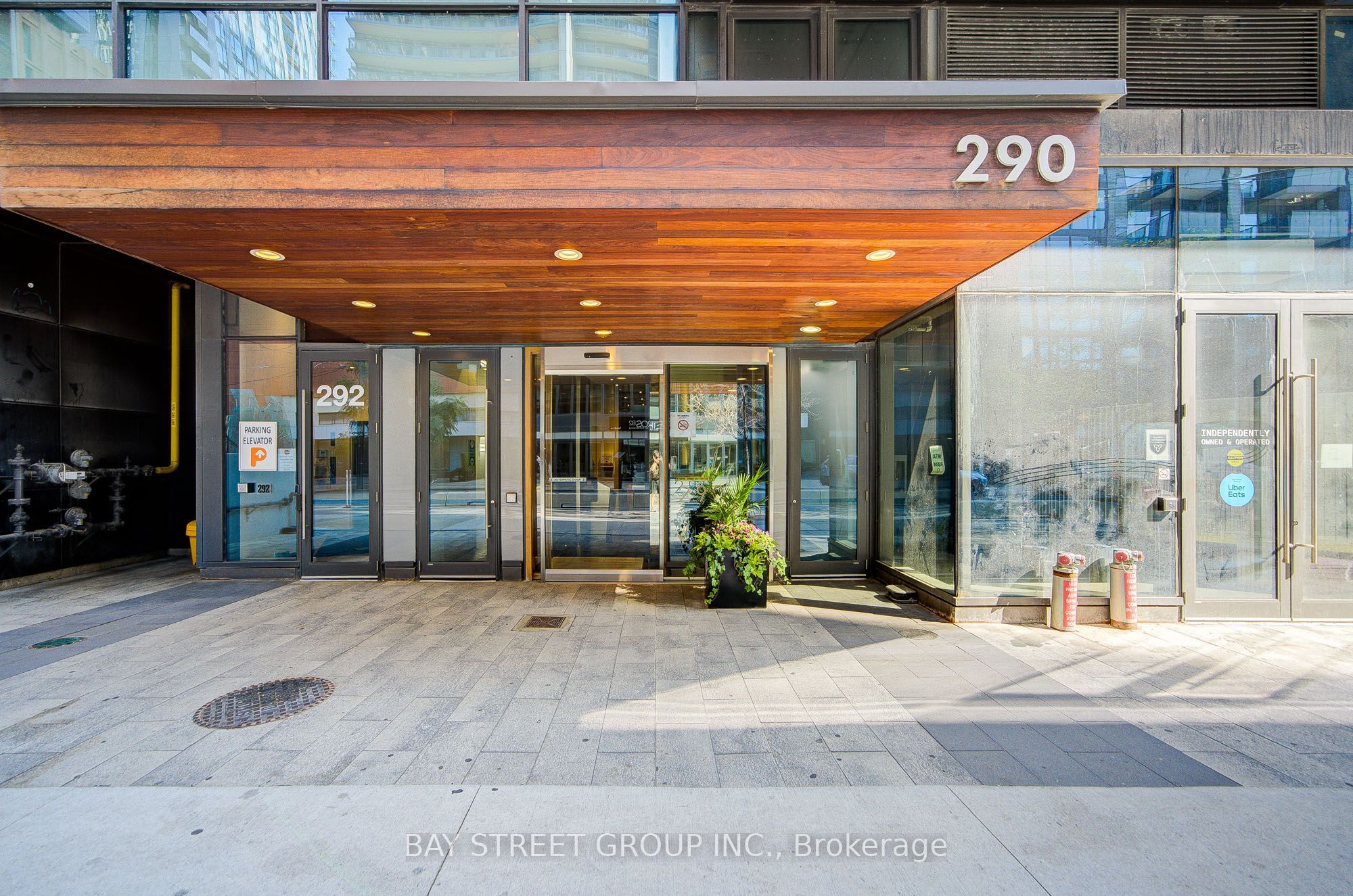 290 Adelaide Street W 1804, Toronto, ON M5V 1P6 photo 3