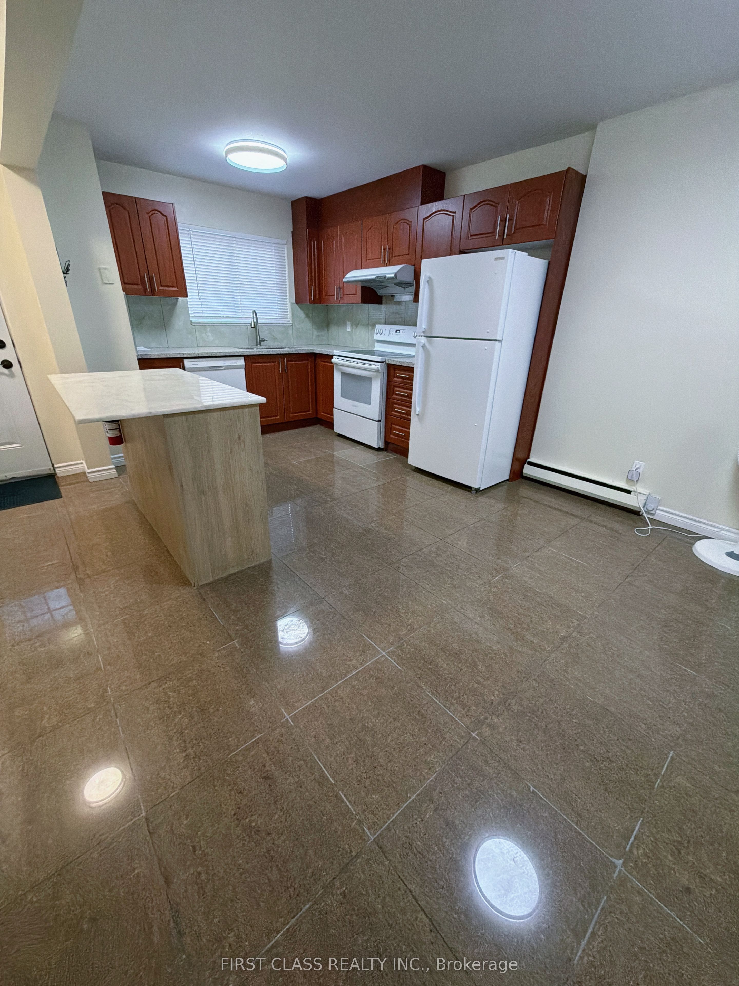 57 Godstone Road 114, Toronto, ON M2J 3C8