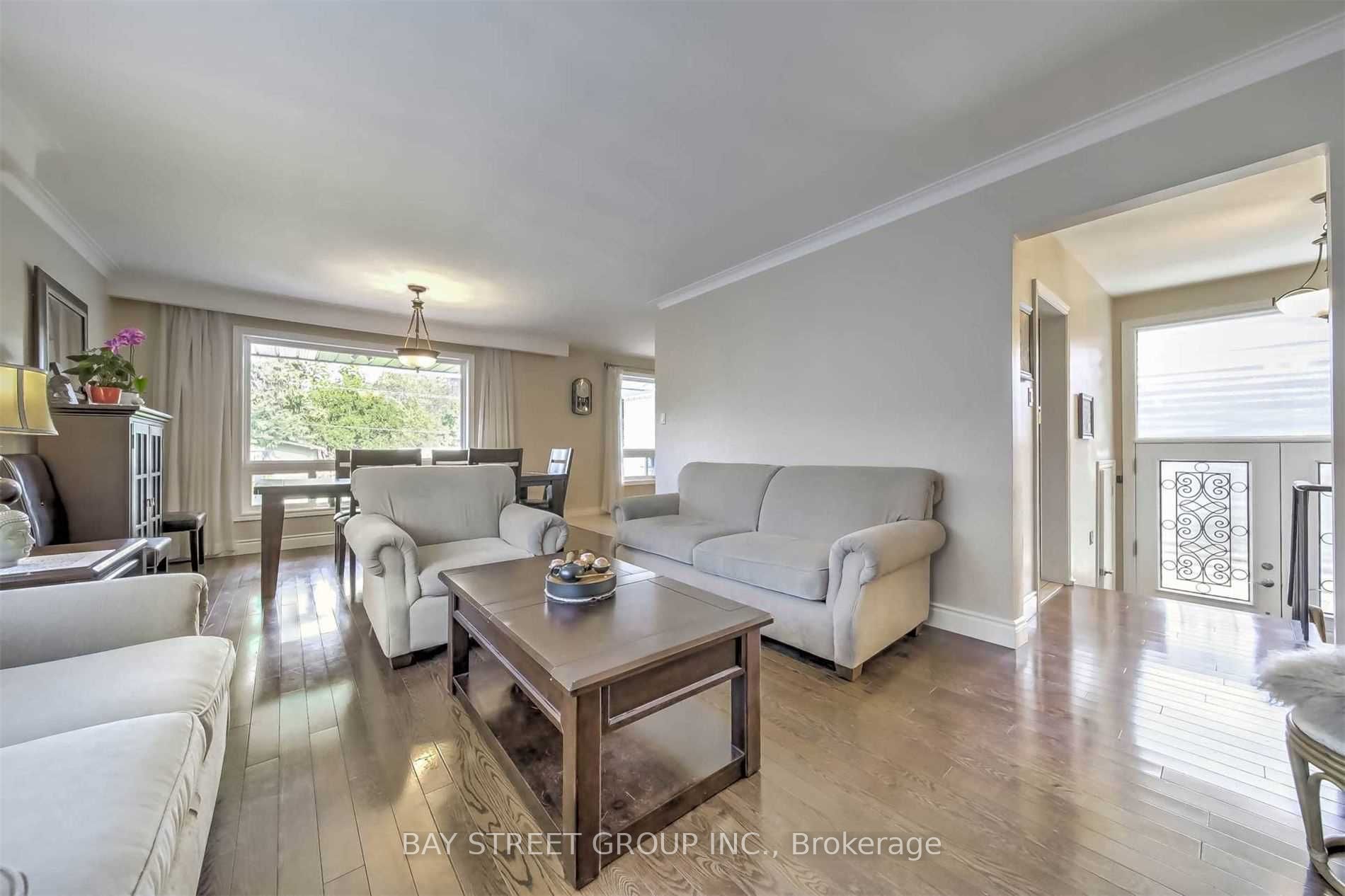 33 Heathview Avenue, Toronto, ON M2K 2C2 photo 4