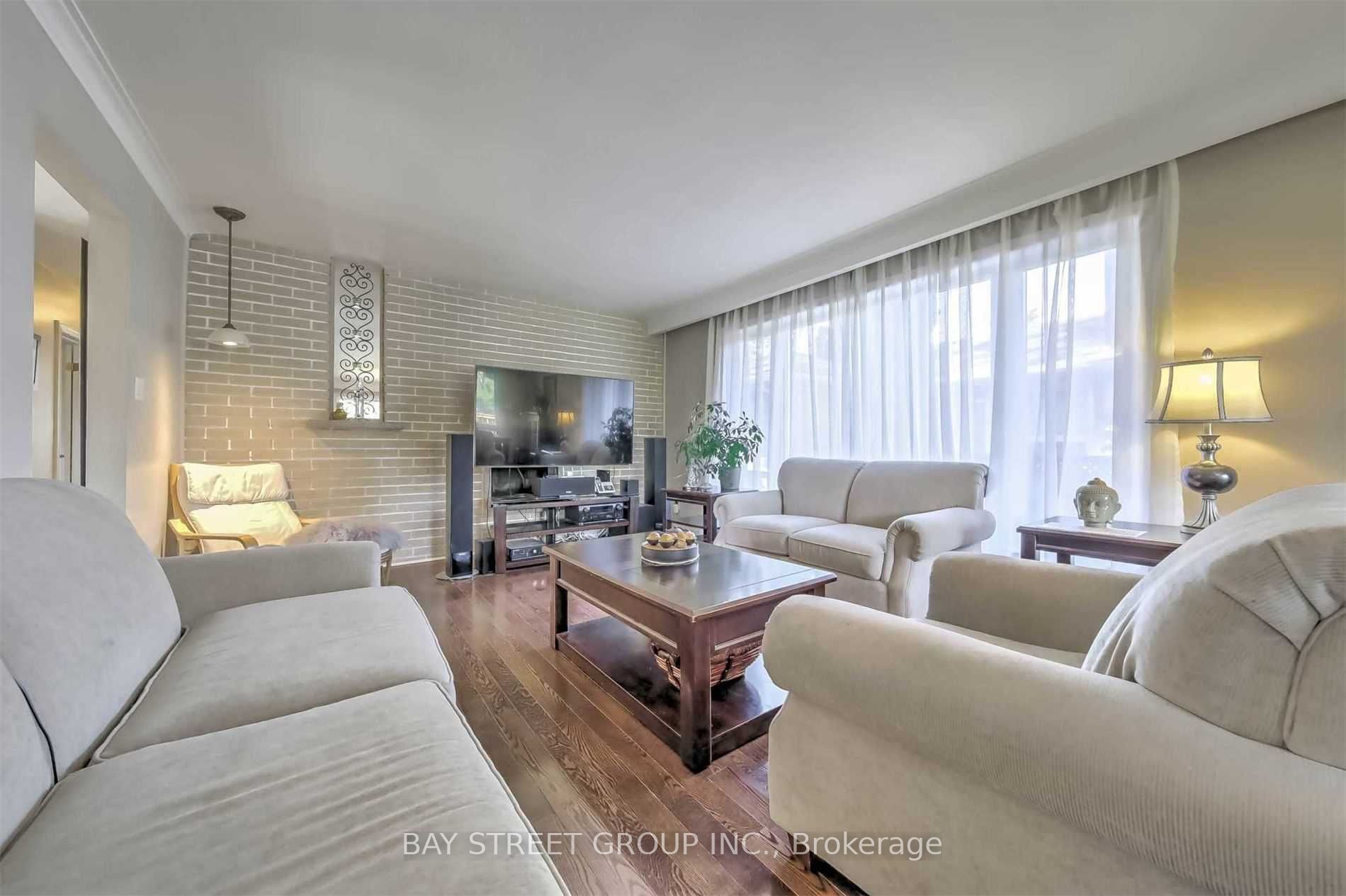 33 Heathview Avenue, Toronto, ON M2K 2C2 photo 5