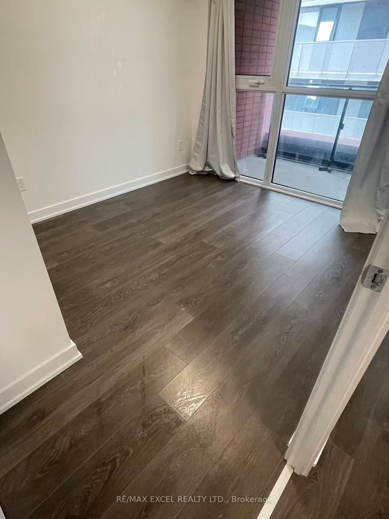 8 TIPPETT Road 422, Toronto, ON M3H 0E7 photo 5