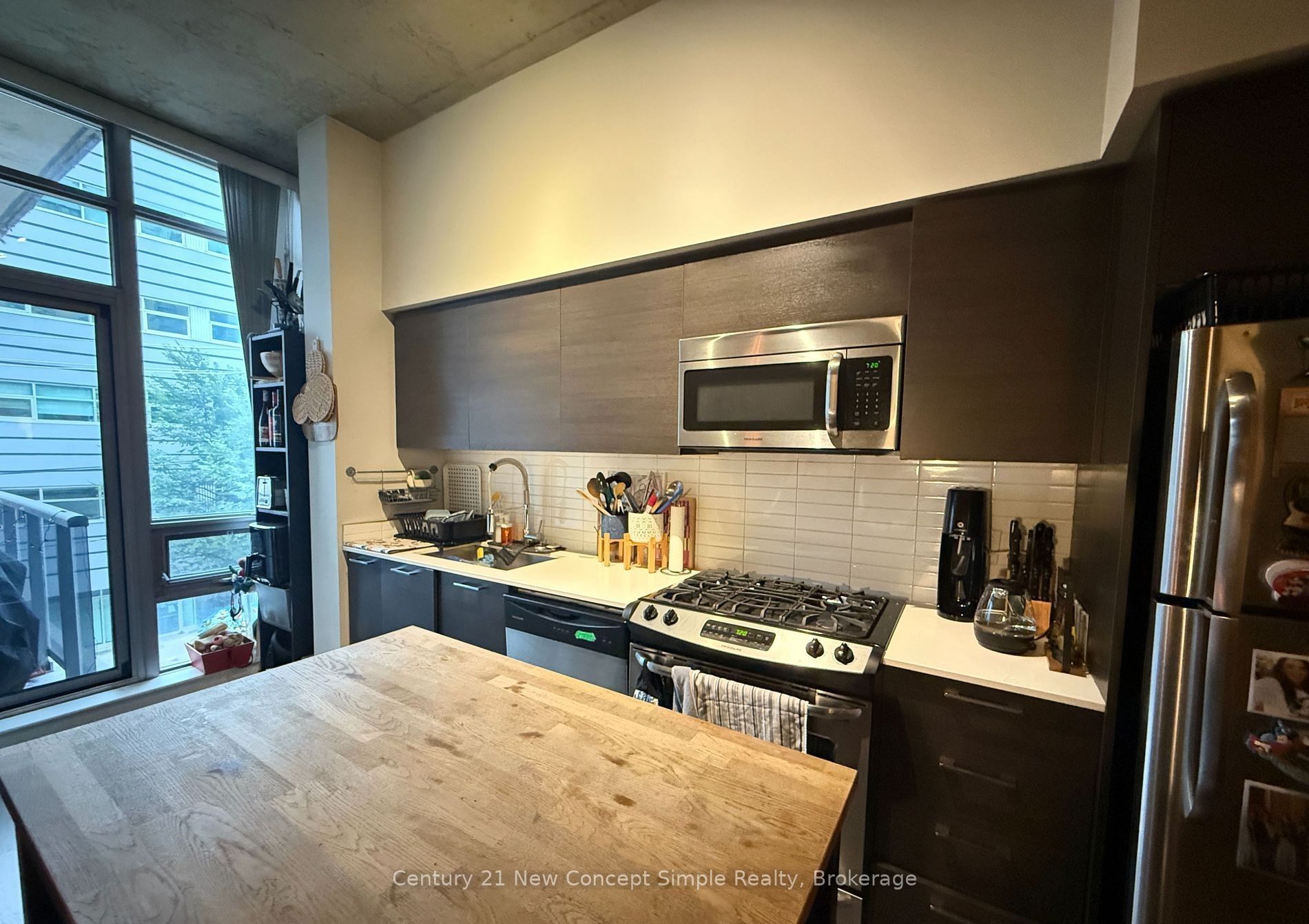 399 Adelaide Street W 305, Toronto, ON M5V 1S4 photo 4