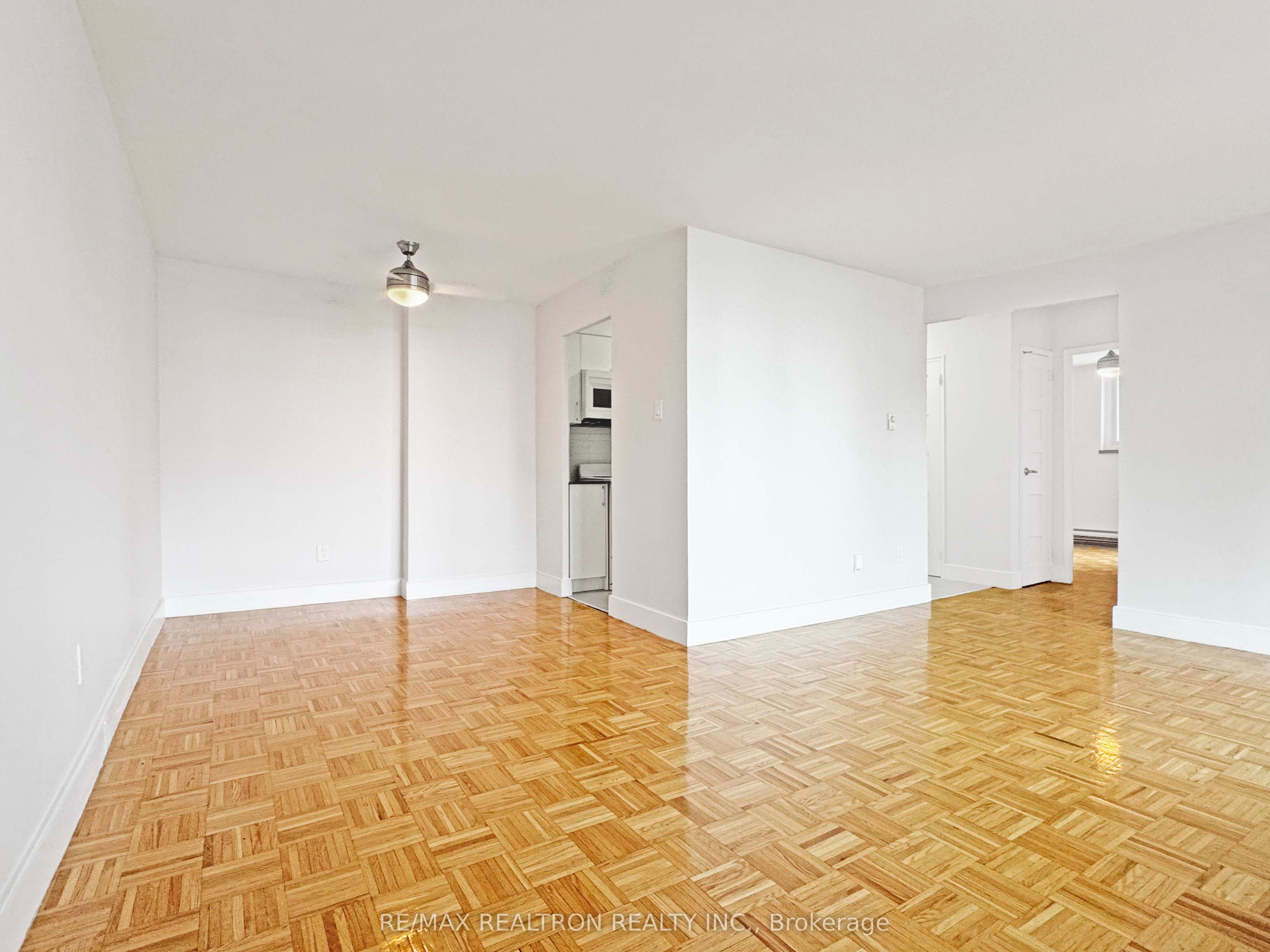 55 Isabella Street 705, Toronto, ON M4Y 1M8