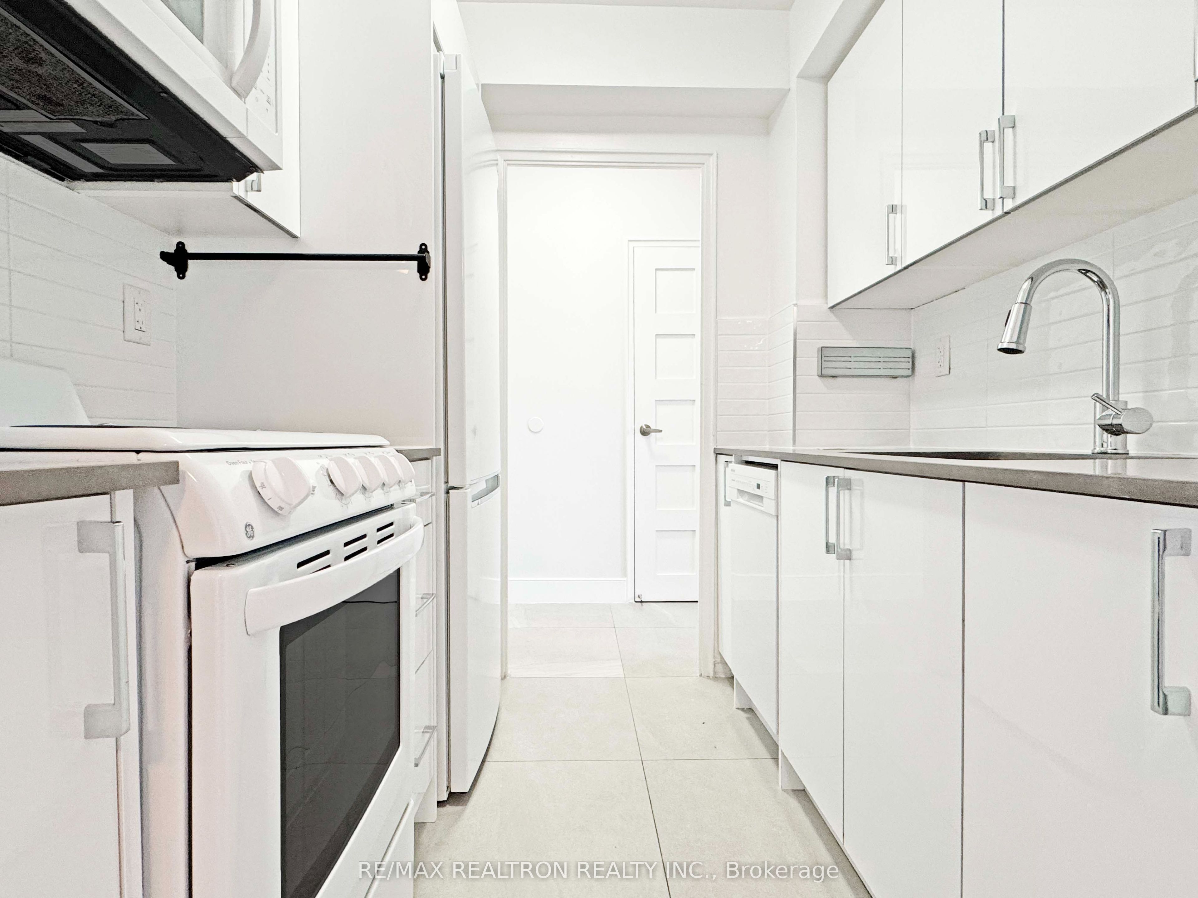 55 Isabella Street 705, Toronto, ON M4Y 1M8 photo 5